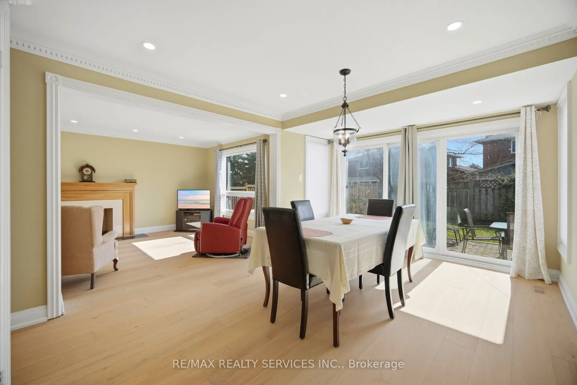23 Newbury Crescent