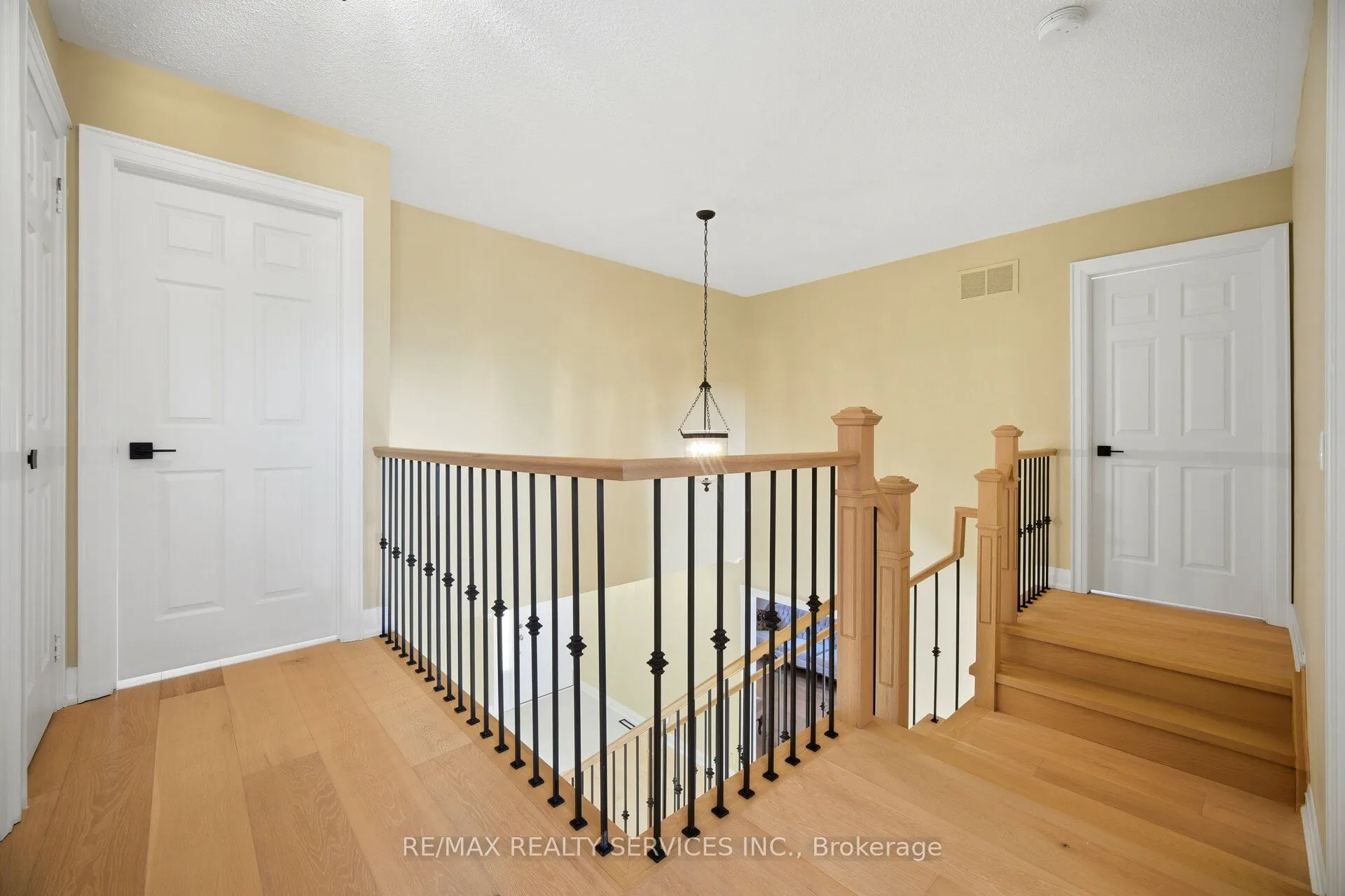 23 Newbury Crescent