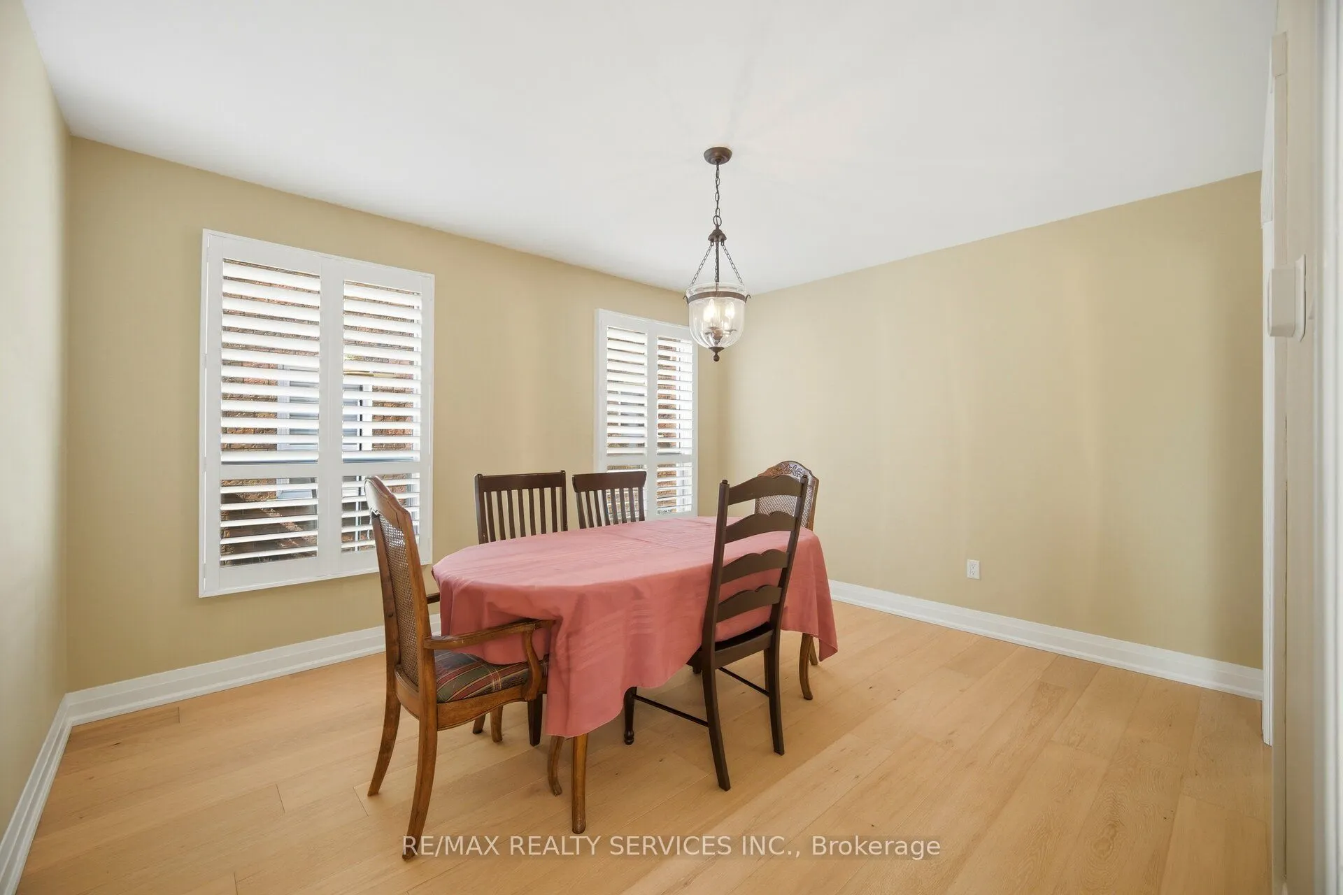 23 Newbury Crescent