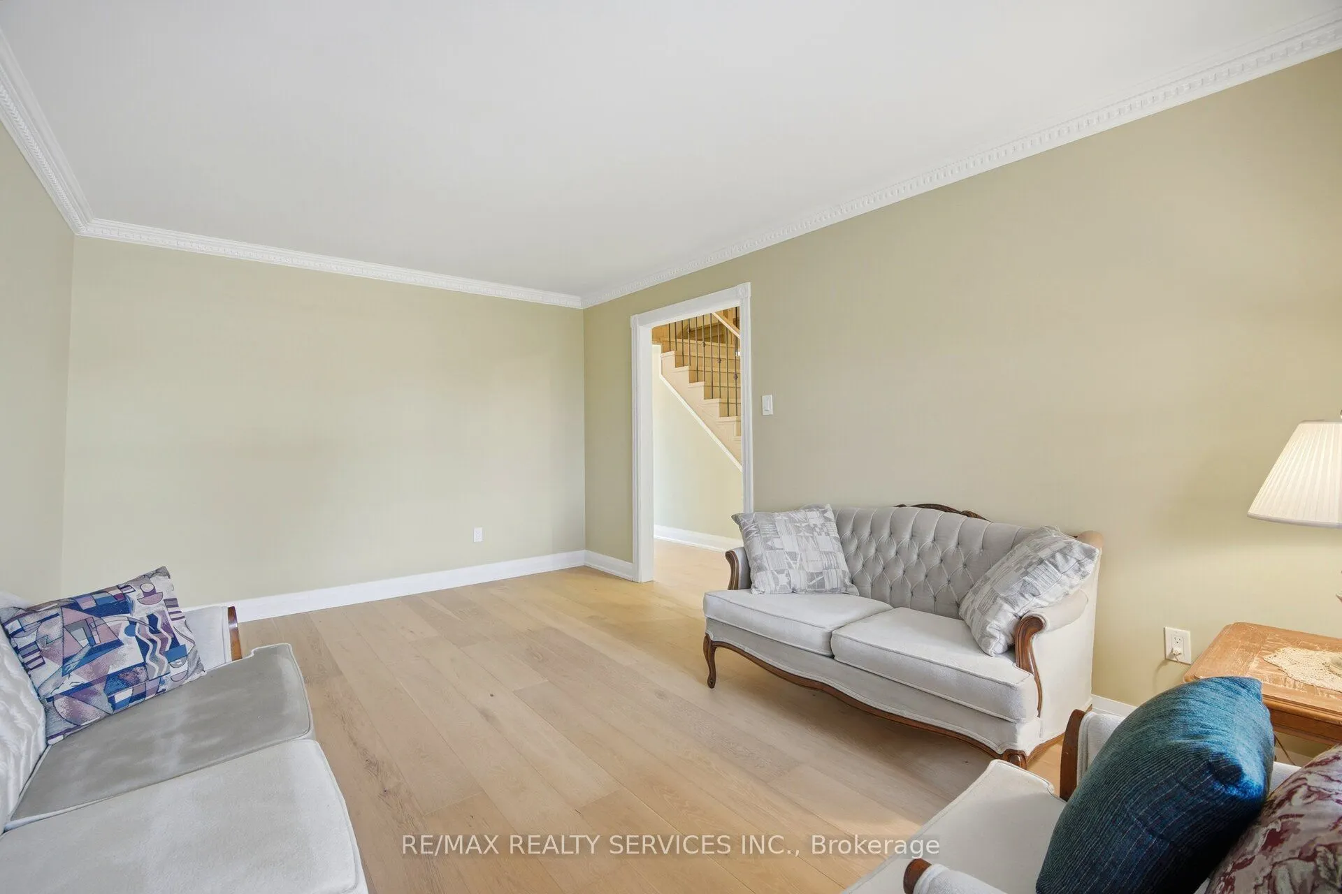 23 Newbury Crescent