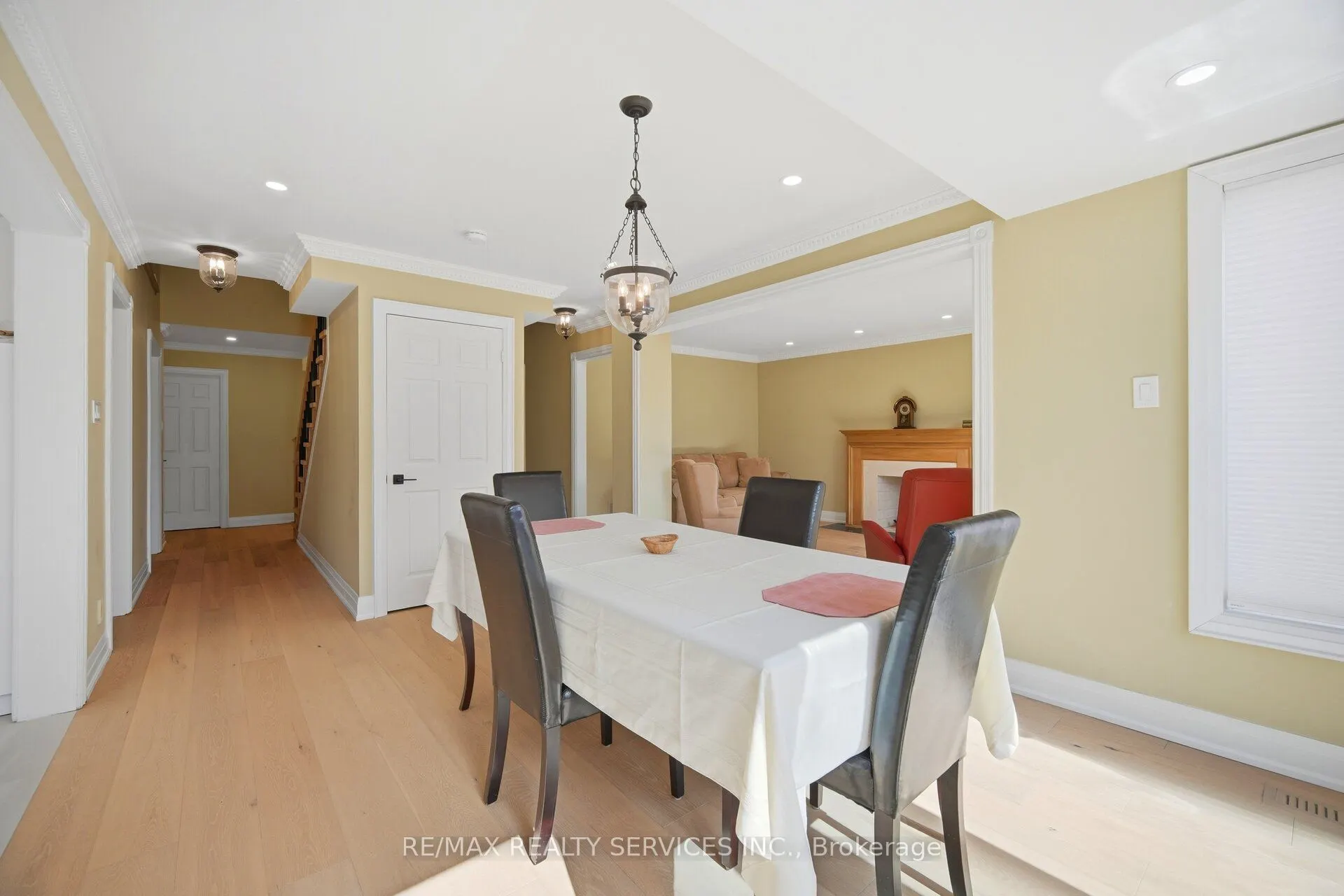 23 Newbury Crescent