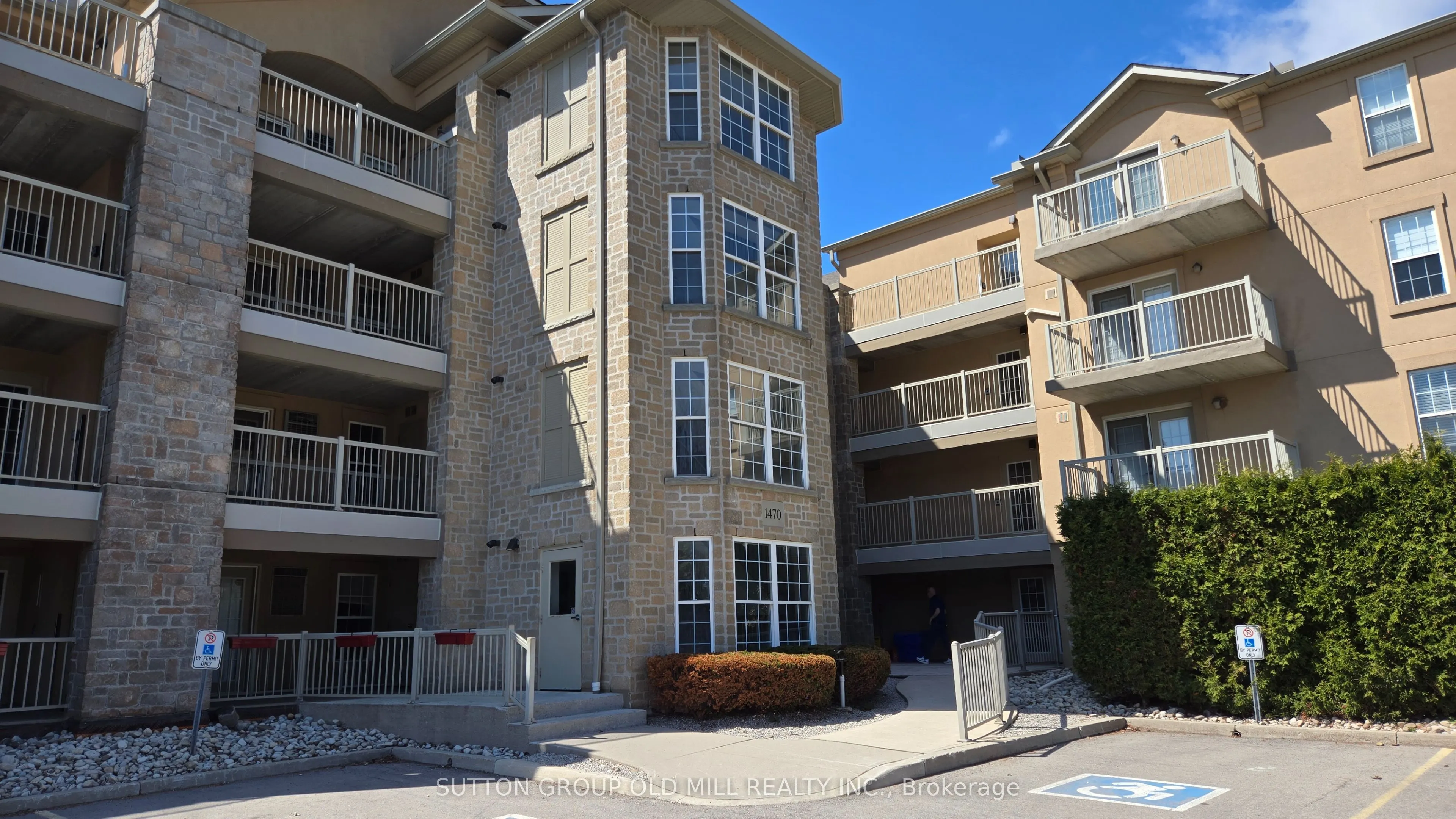 1470 Bishops Gate #208
