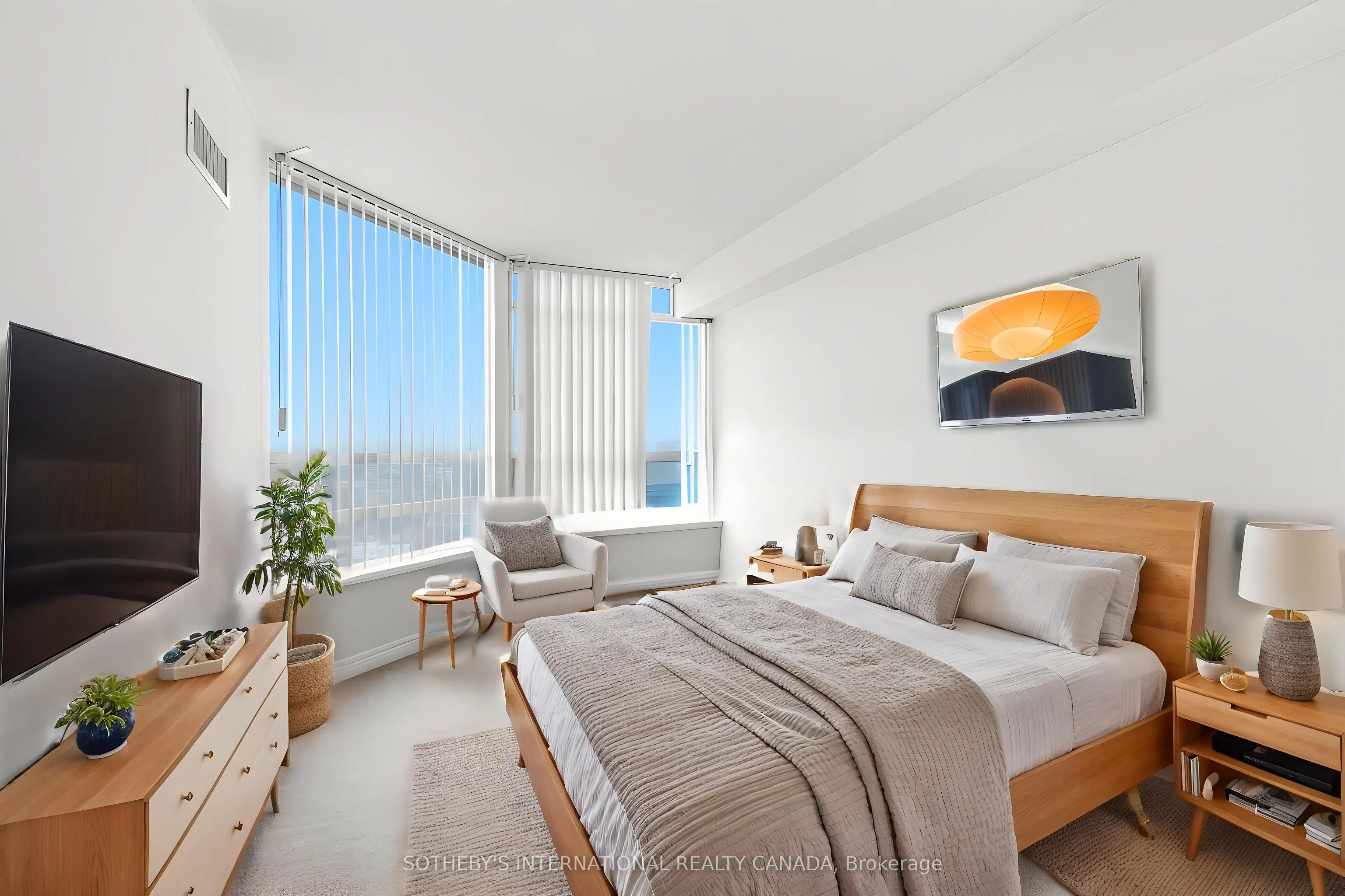 75 King Street E #1512