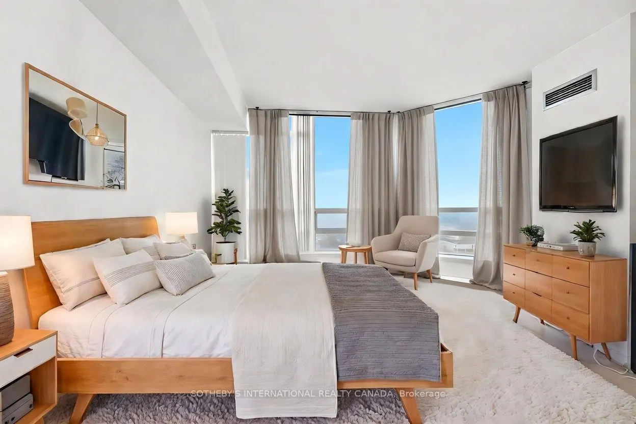 75 King Street E #1512