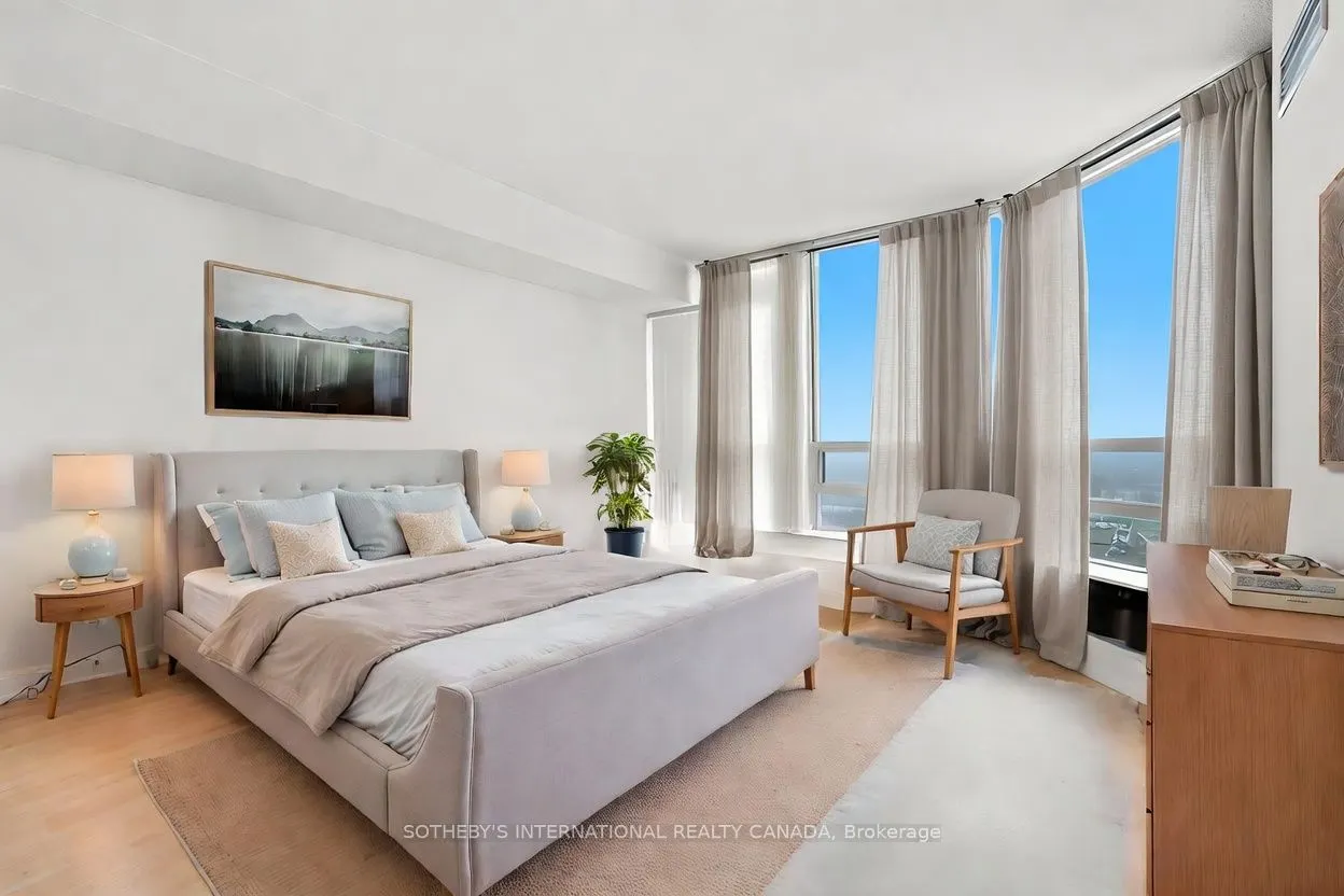 75 King Street E #1512