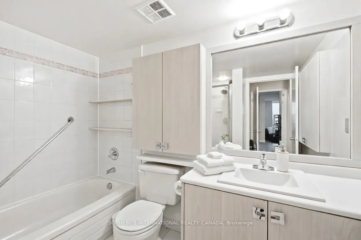 75 King Street E #1512