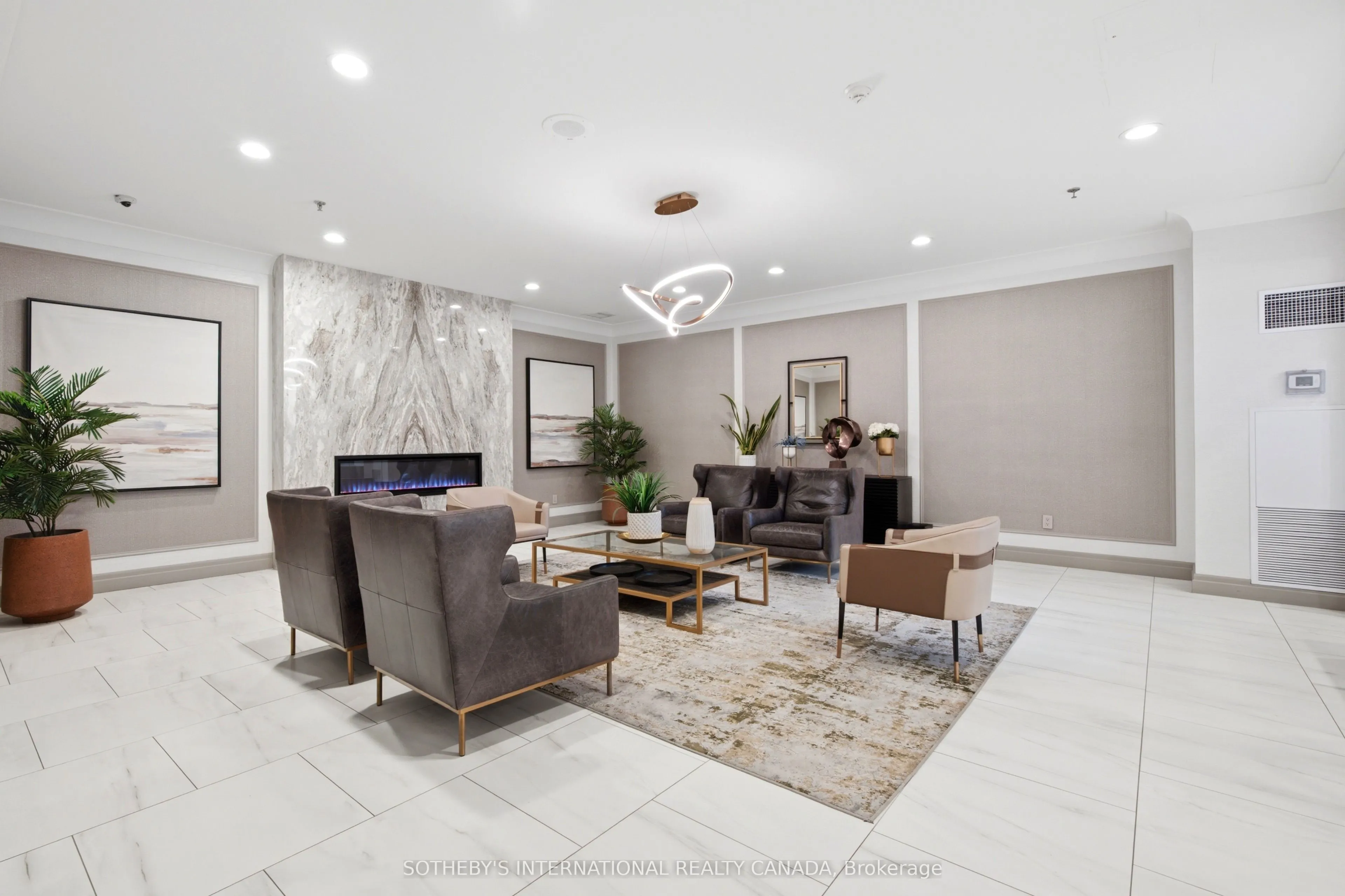75 King Street E #1512