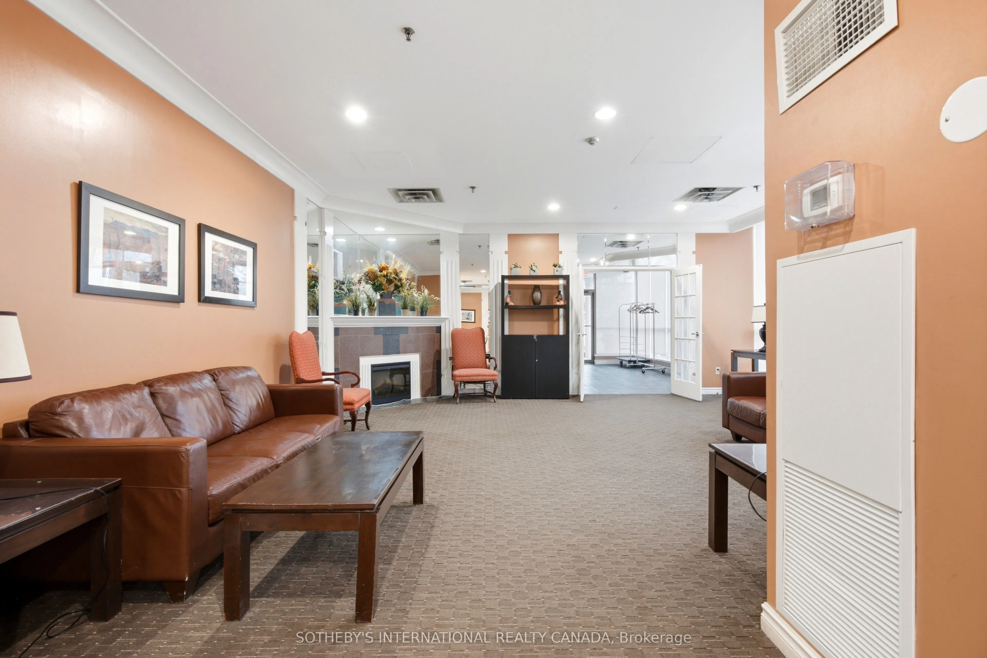 75 King Street E #1512