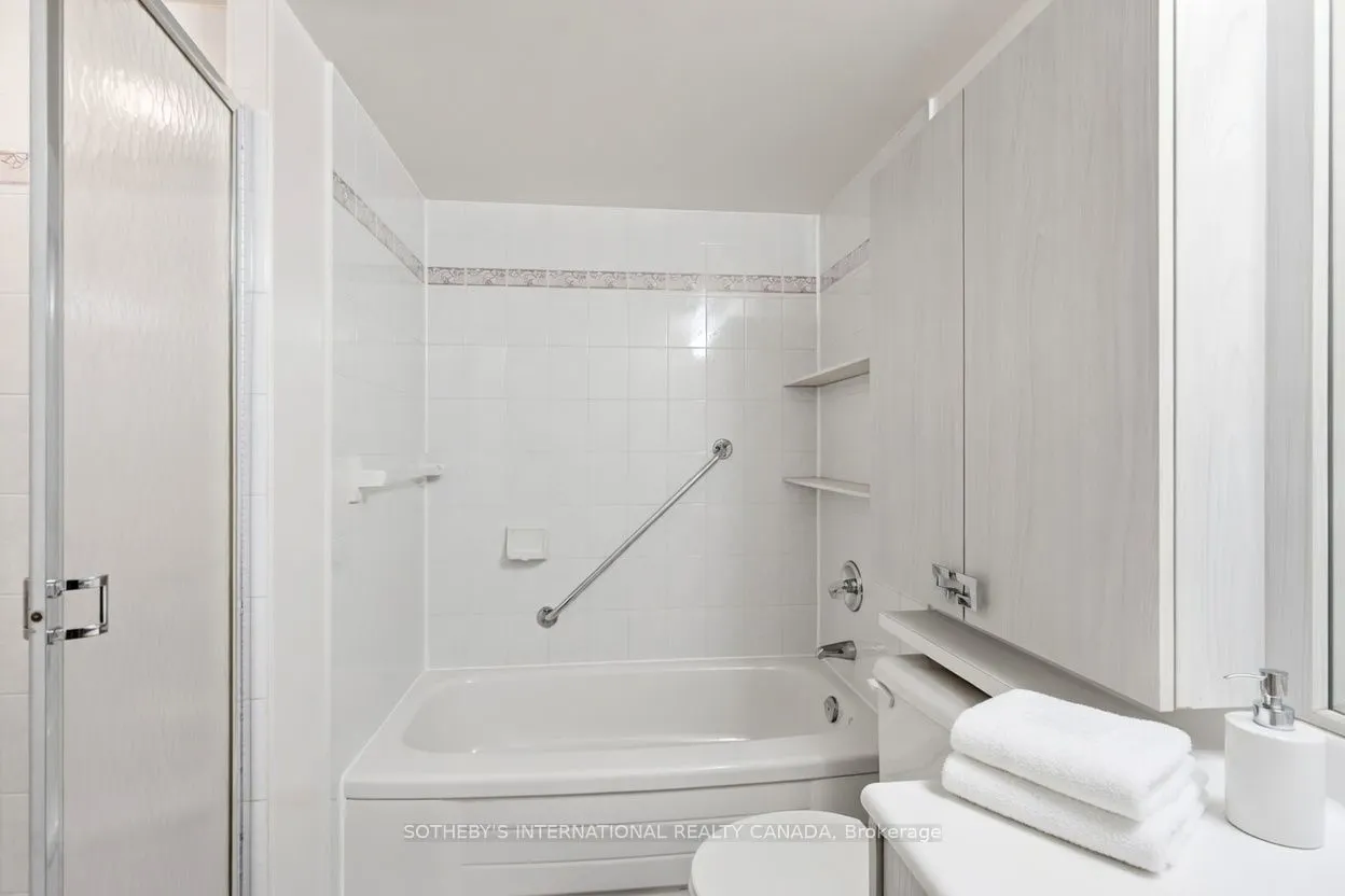 75 King Street E #1512