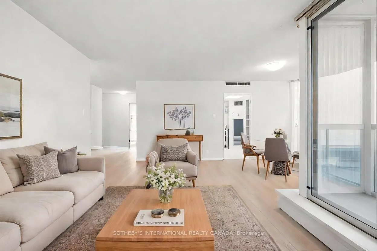 75 King Street E #1512