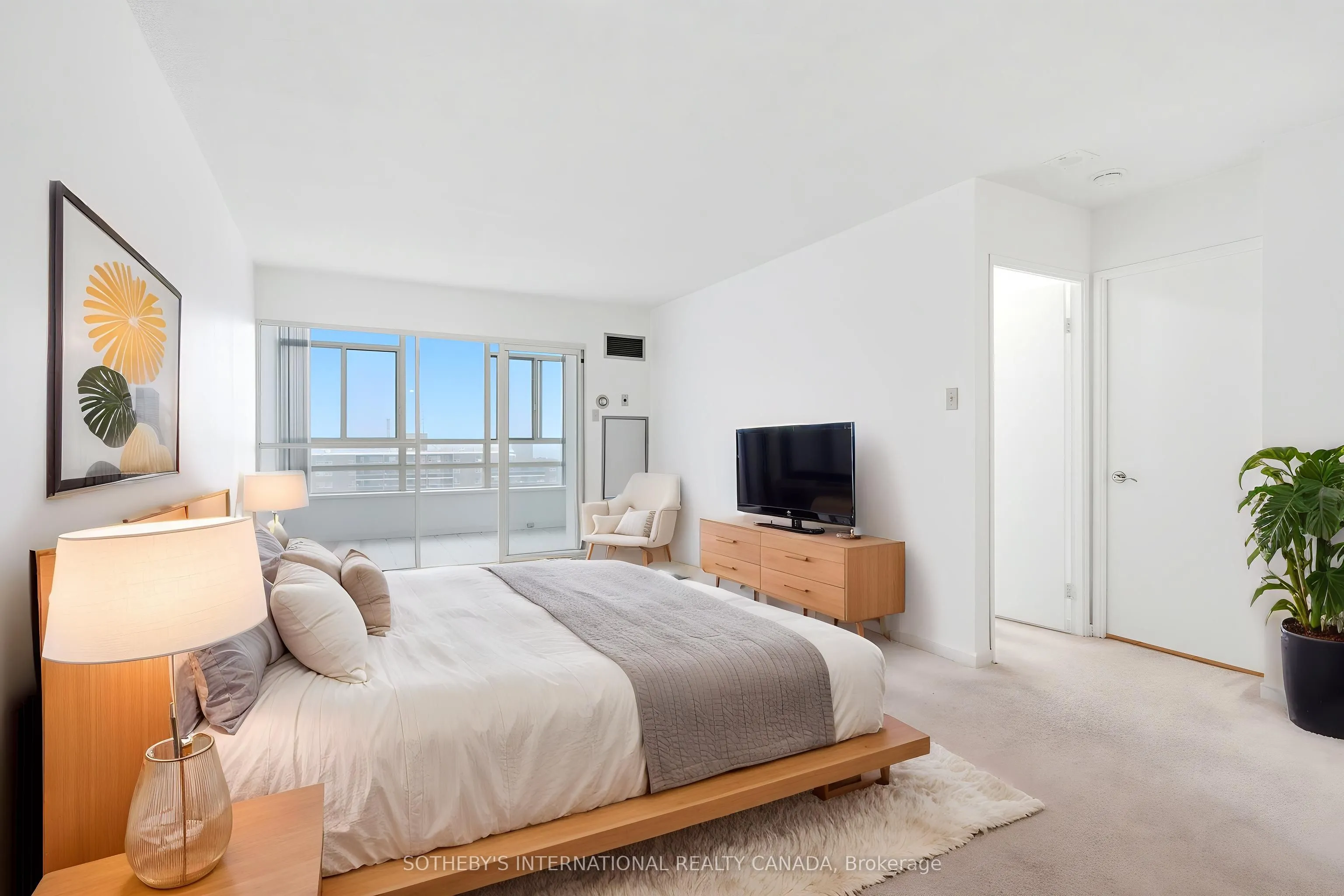 75 King Street E #1609