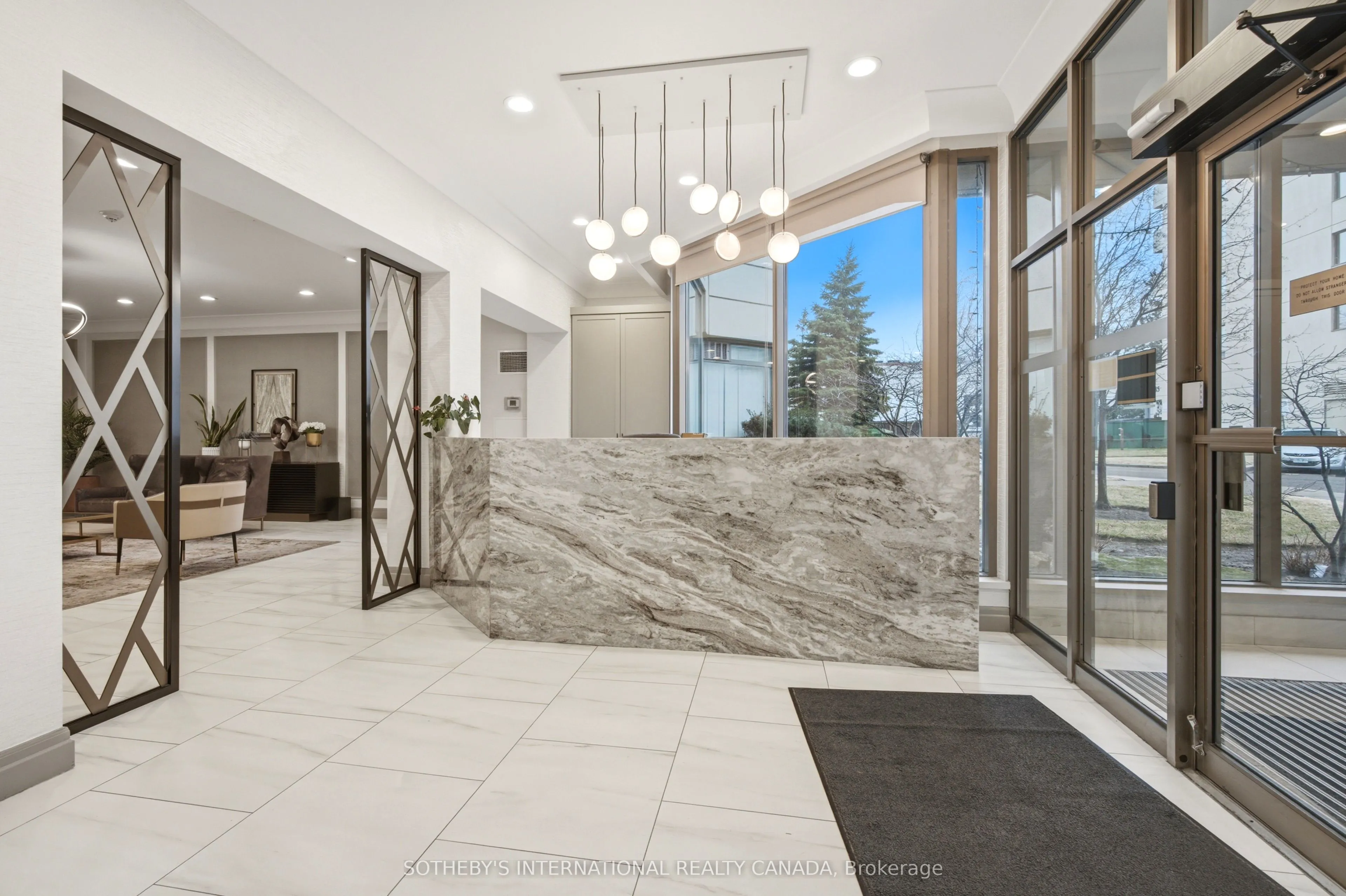 75 King Street E #1609