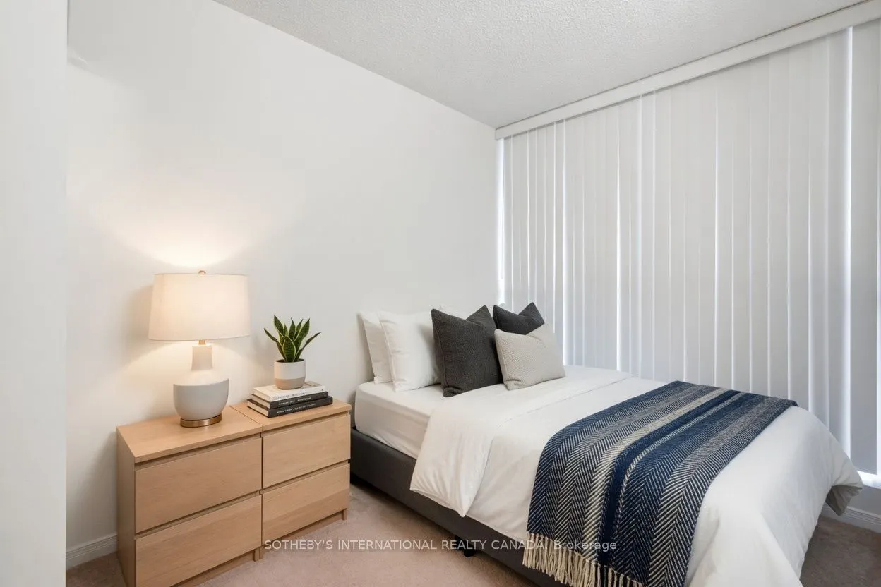 75 King Street E #1703