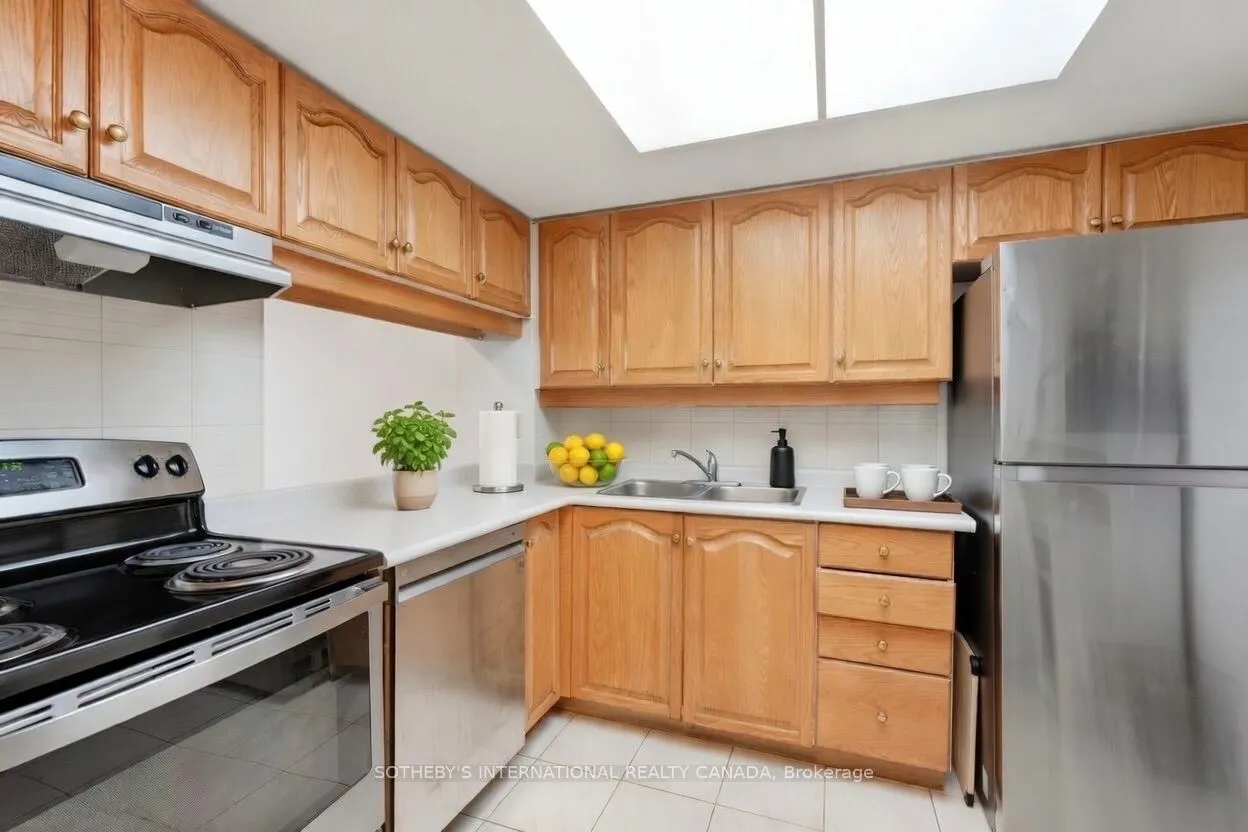 75 King Street E #1703
