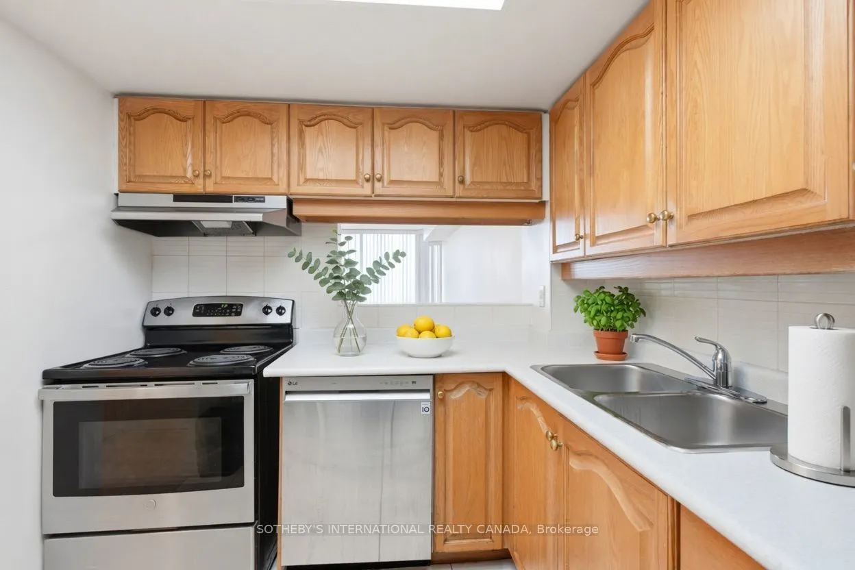 75 King Street E #1703