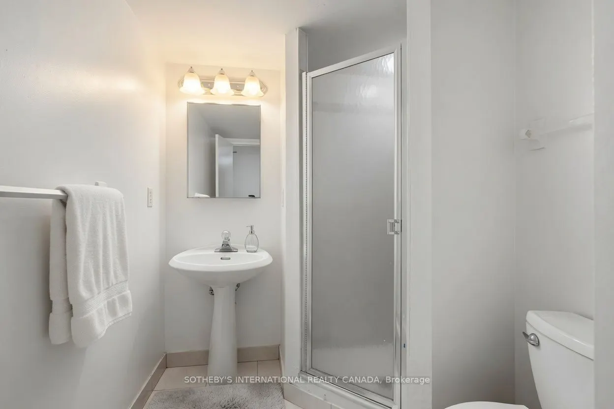 75 King Street E #1703
