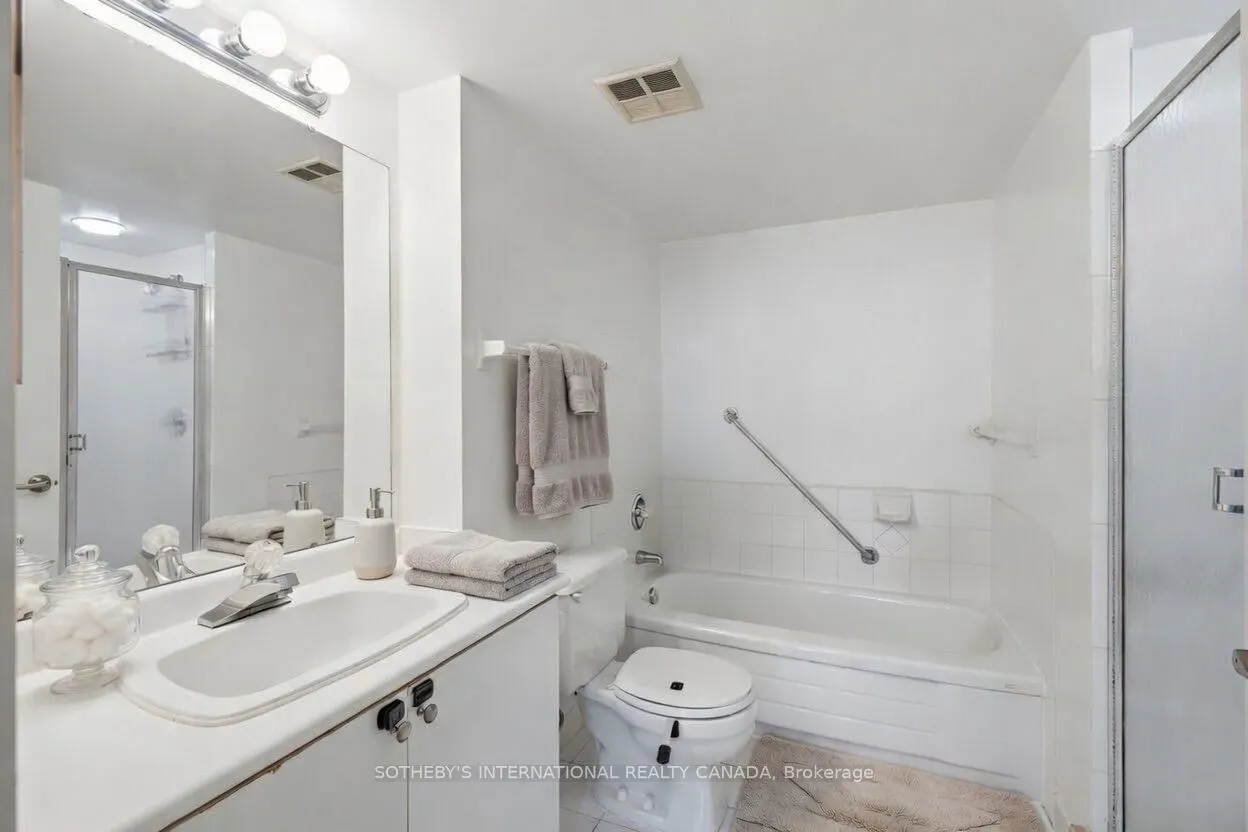 75 King Street E #1709