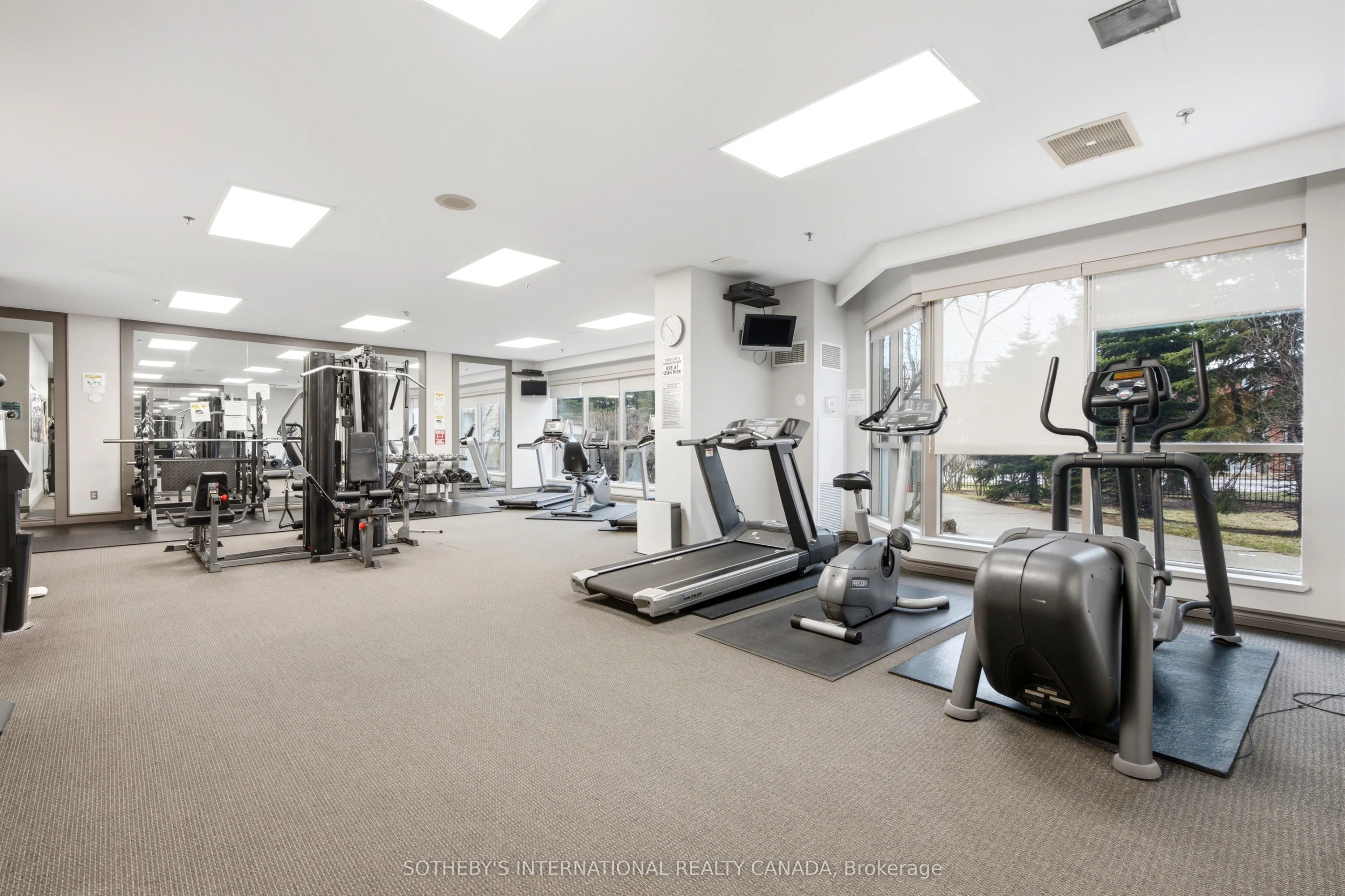 75 King Street E #1709