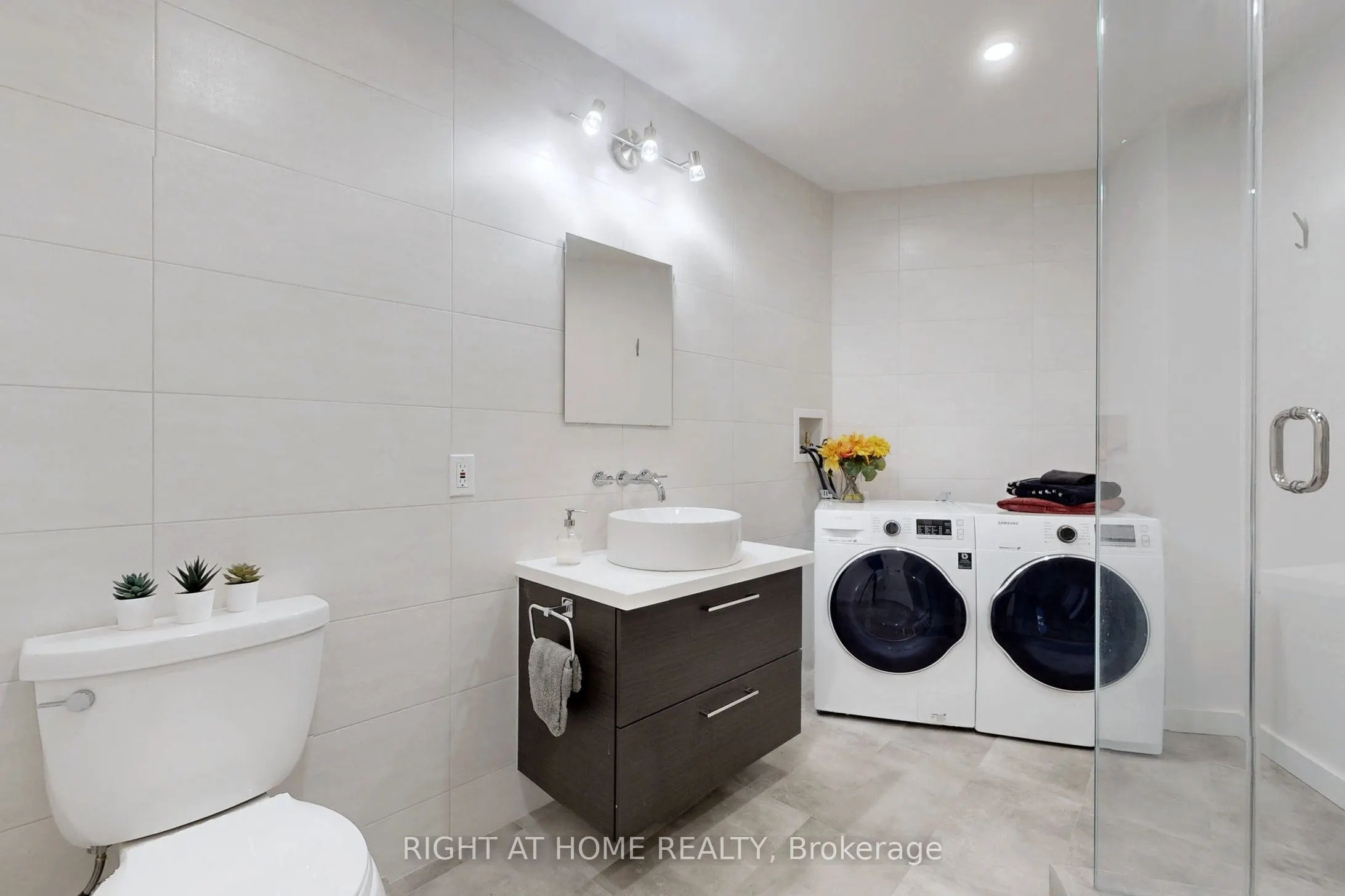 400 Bloor Street #6