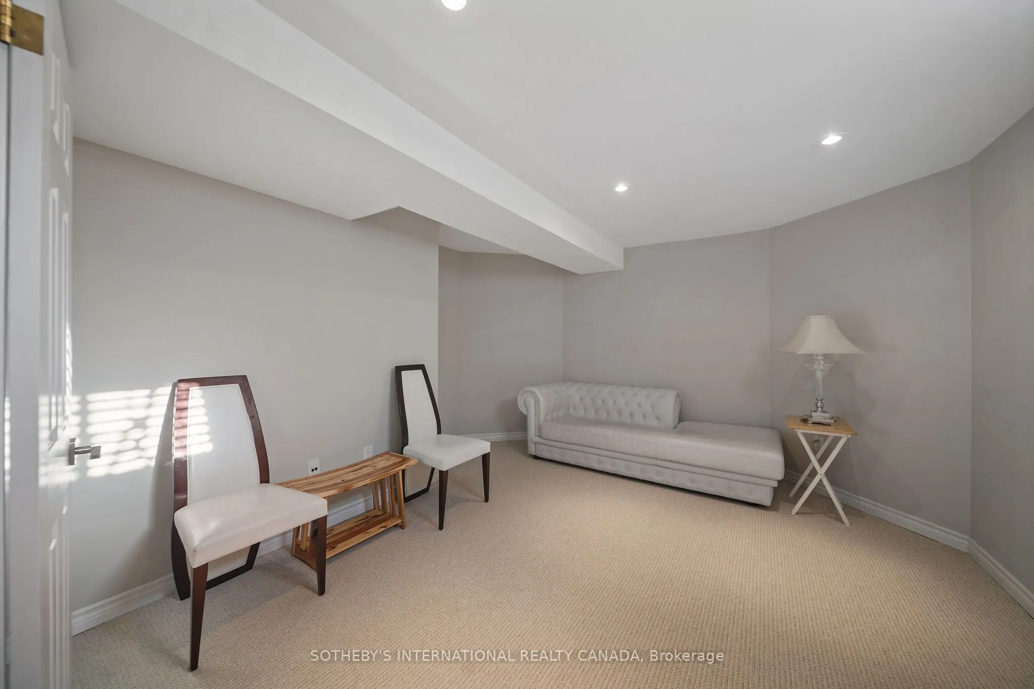 1939 Calgary Court