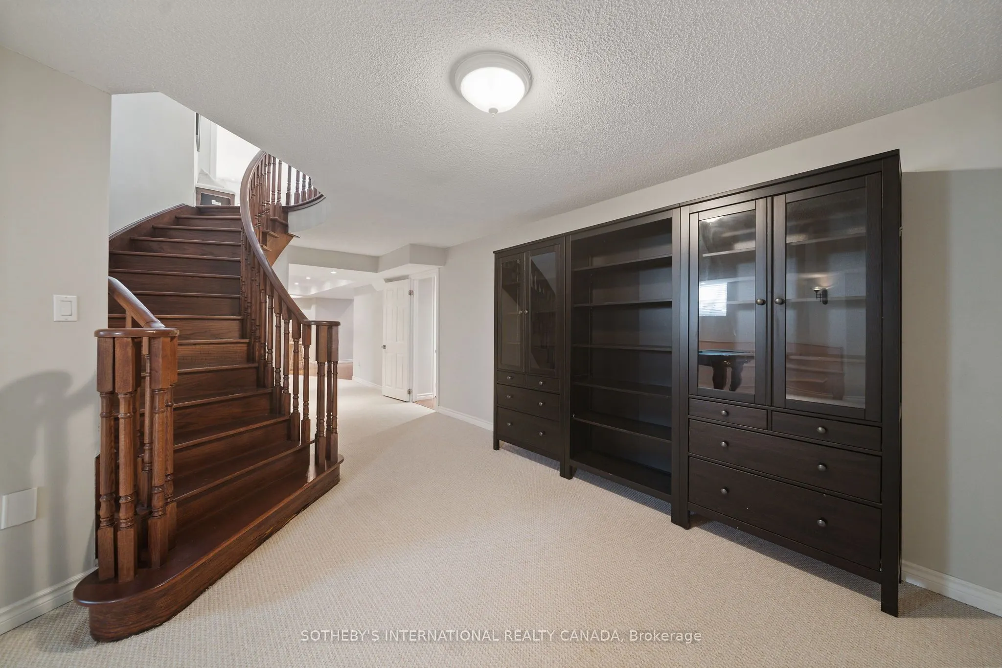 1939 Calgary Court