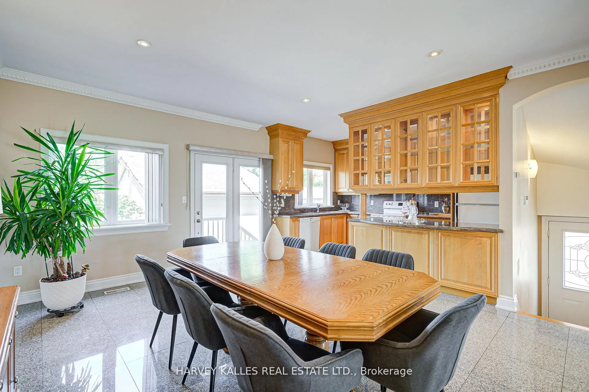 1006 Briar Hill Avenue