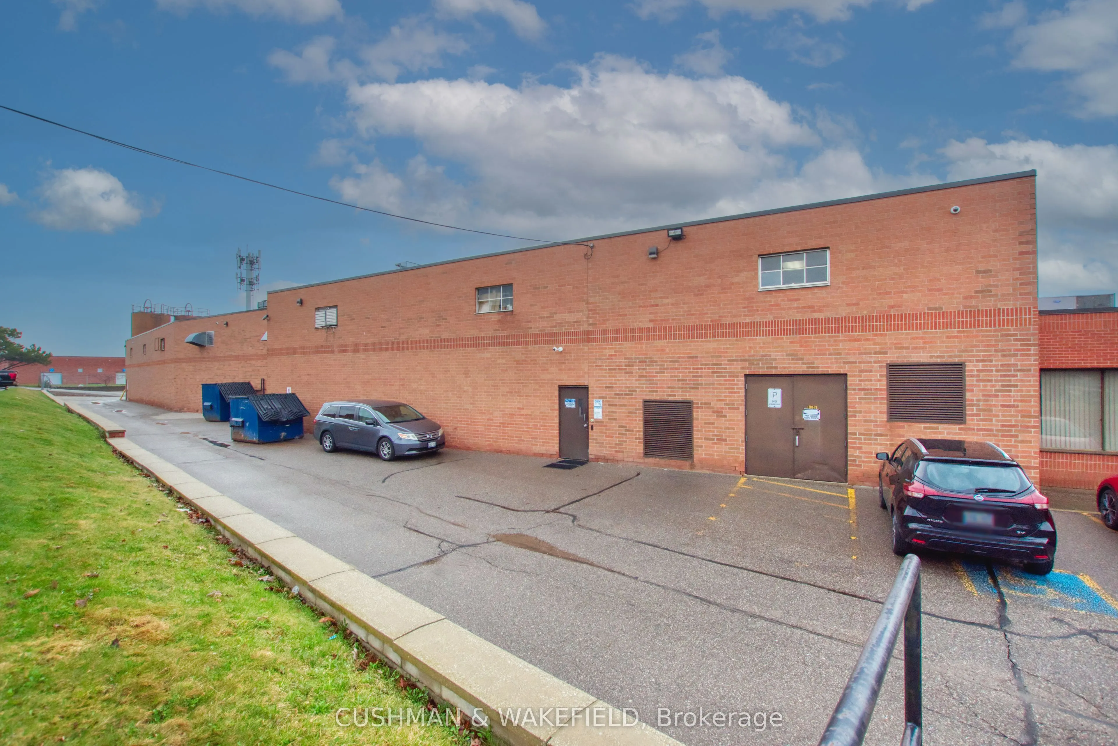 310 Matheson Boulevard E