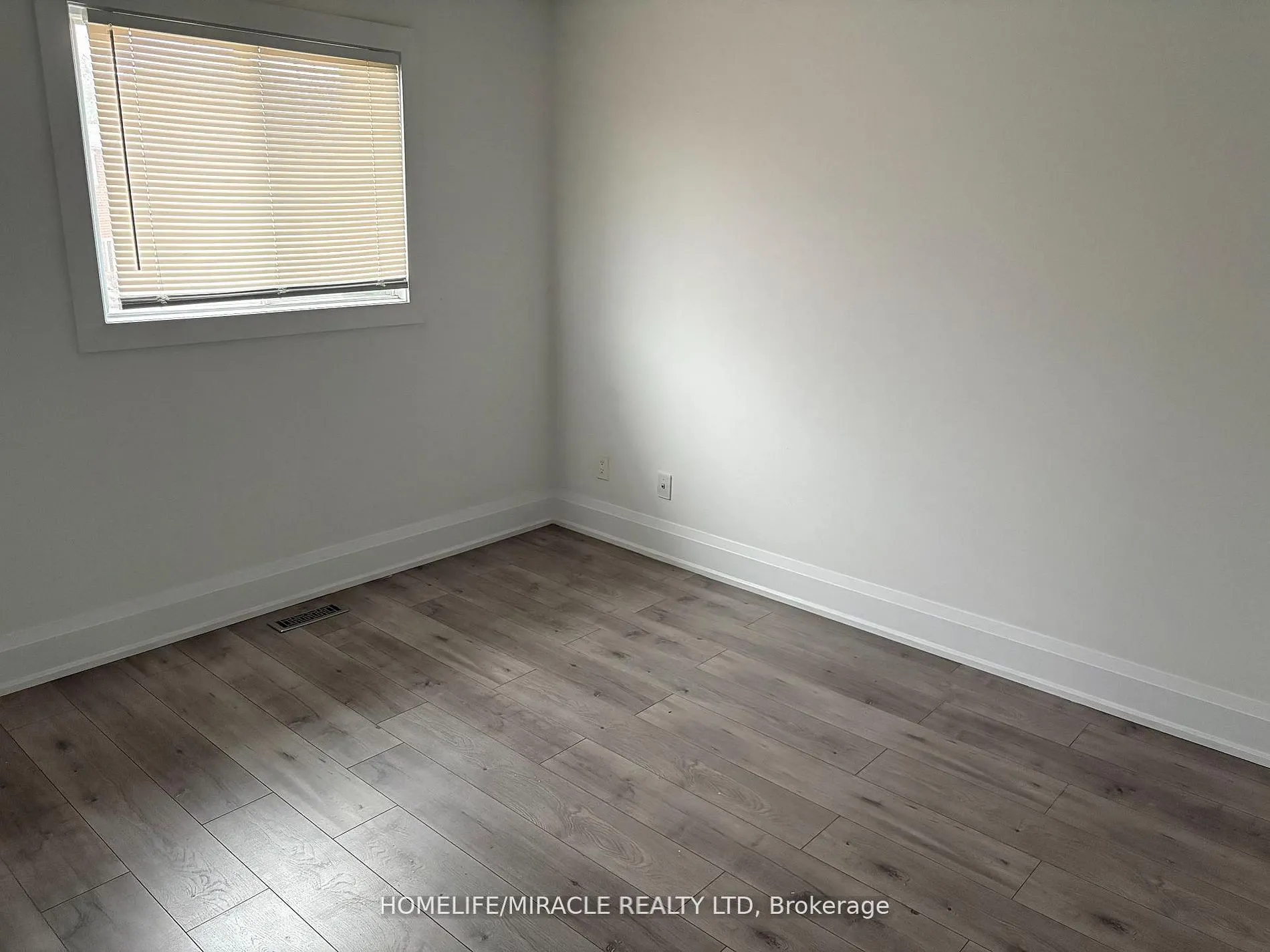 21 Ecclestone Drive #Main Floor