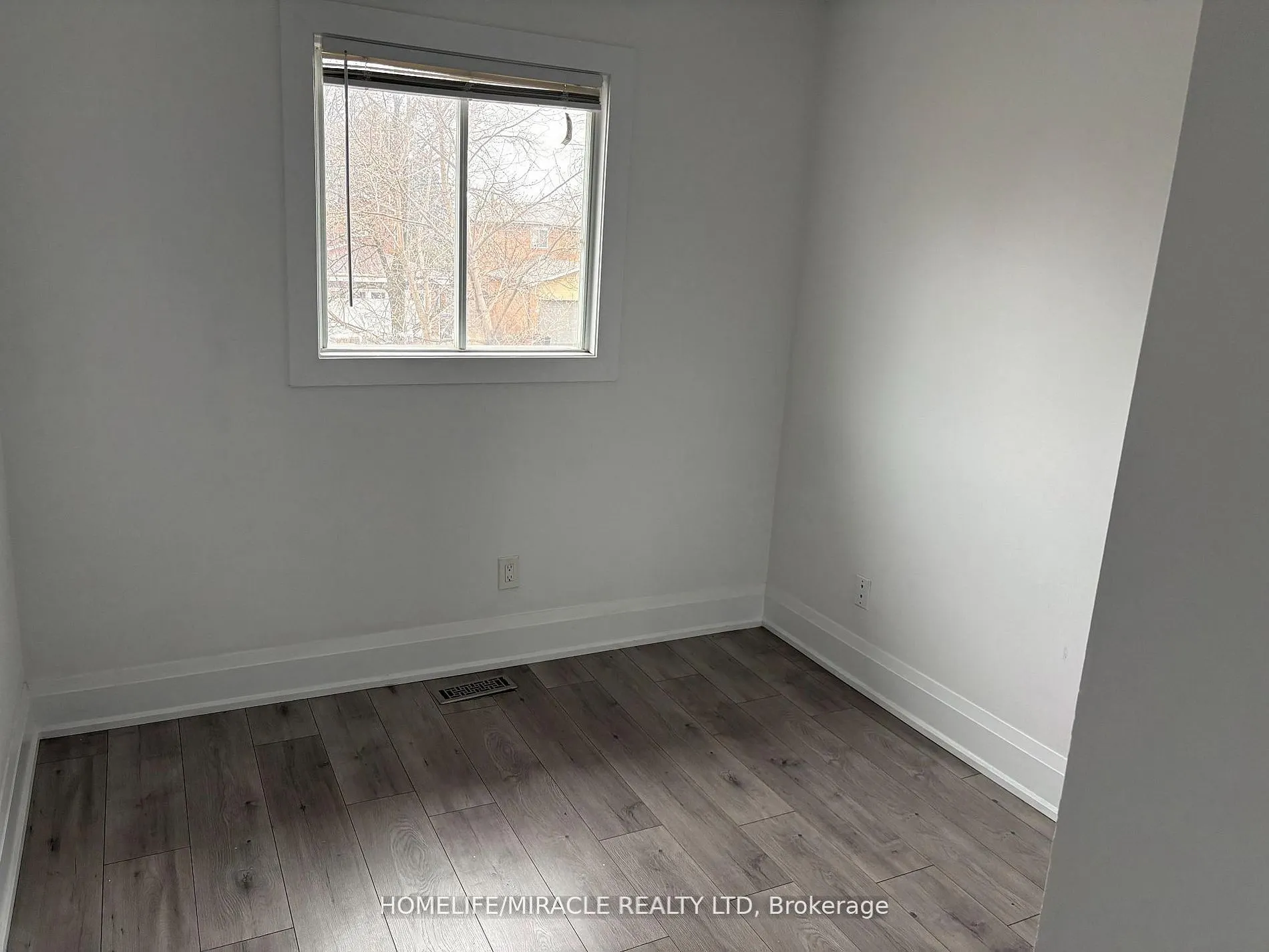 21 Ecclestone Drive #Main Floor