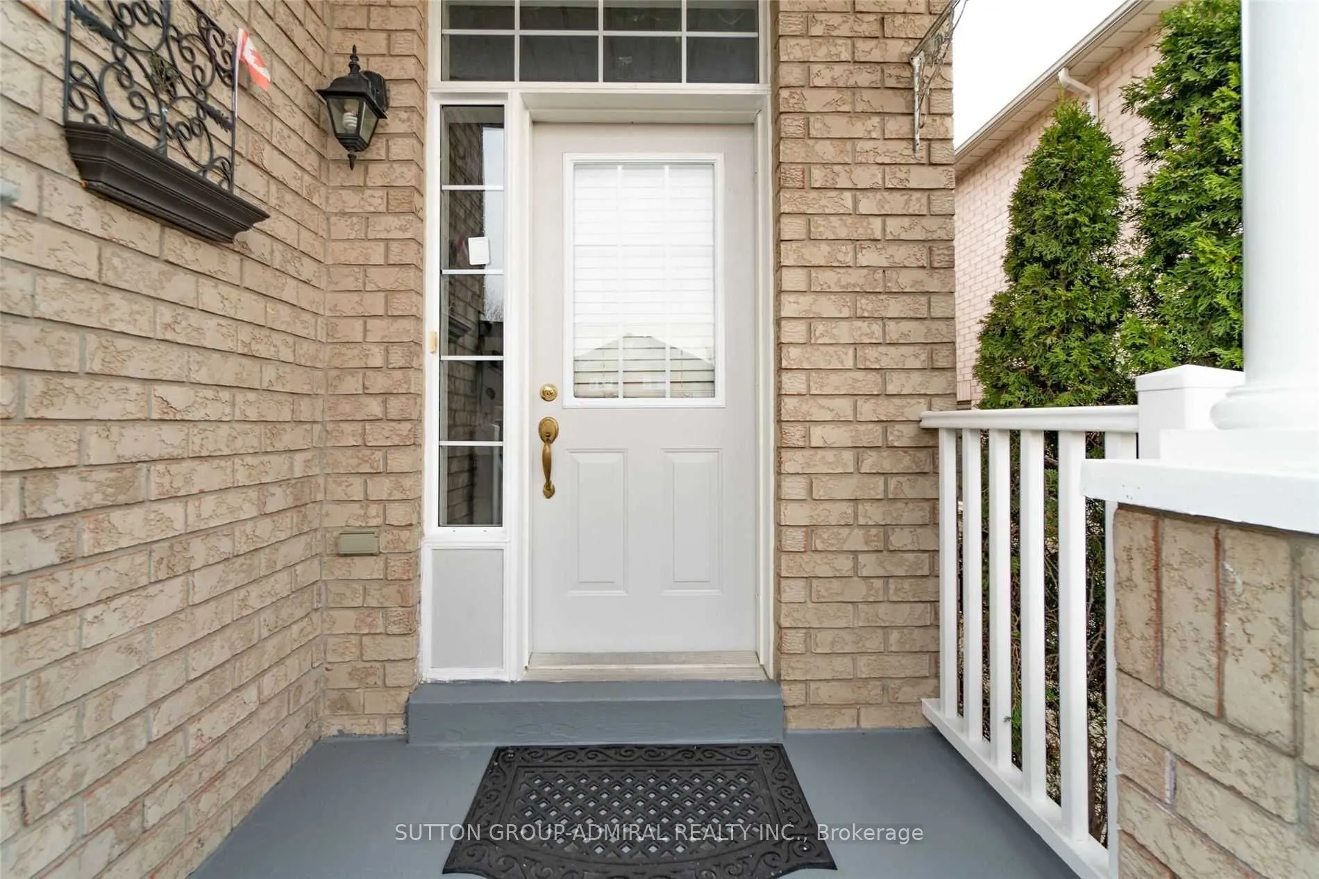 101 River Rock Crescent