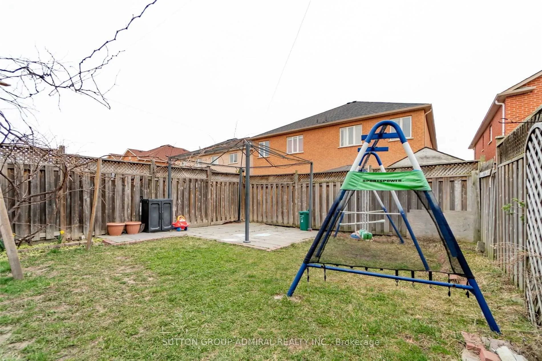 101 River Rock Crescent