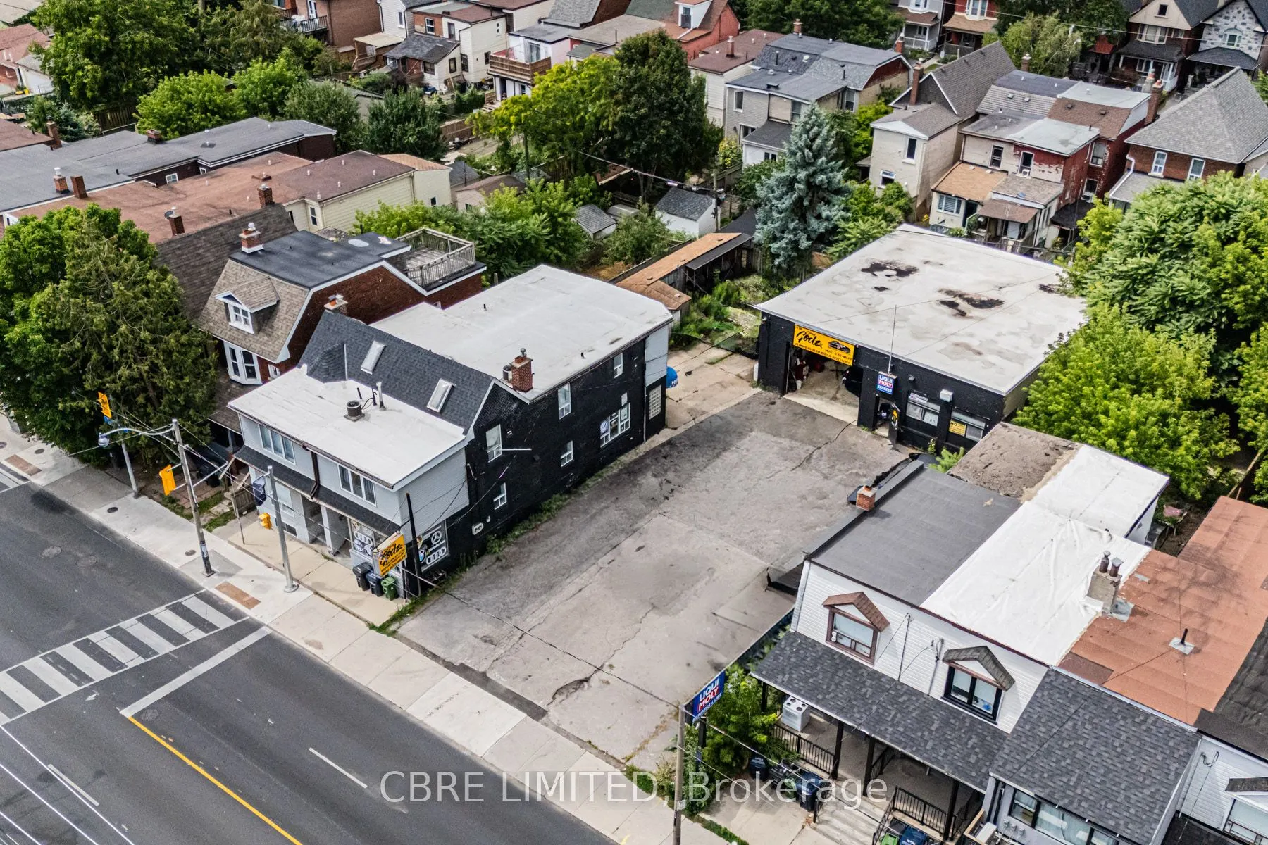1136A-1138 Dufferin Street