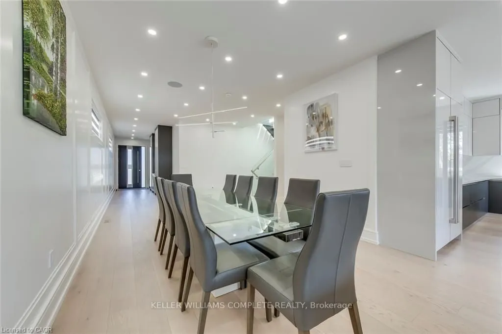 1362 KENMUIR Avenue
