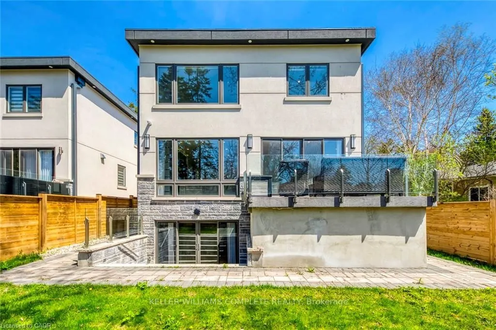 1362 KENMUIR Avenue