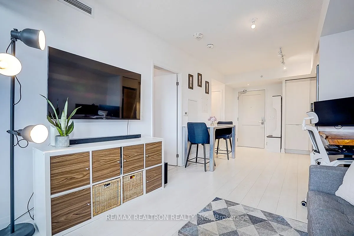 26 Gibbs Road #530