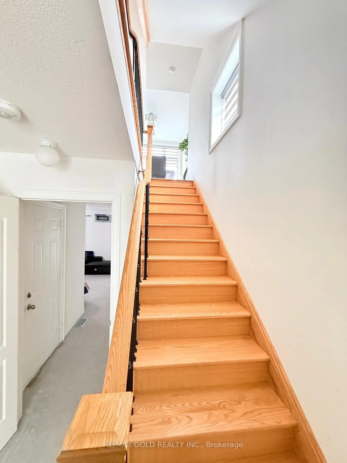 43 Queenpost Drive
