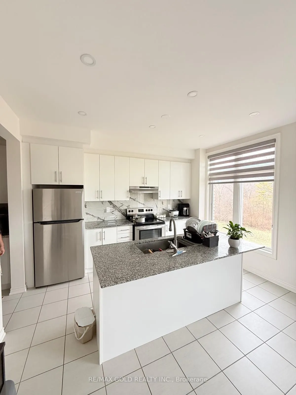 43 Queenpost Drive