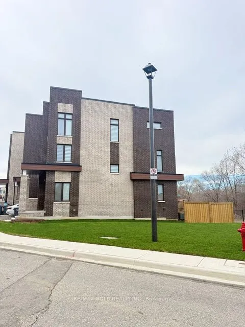 43 Queenpost Drive
