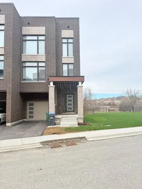 43 Queenpost Drive