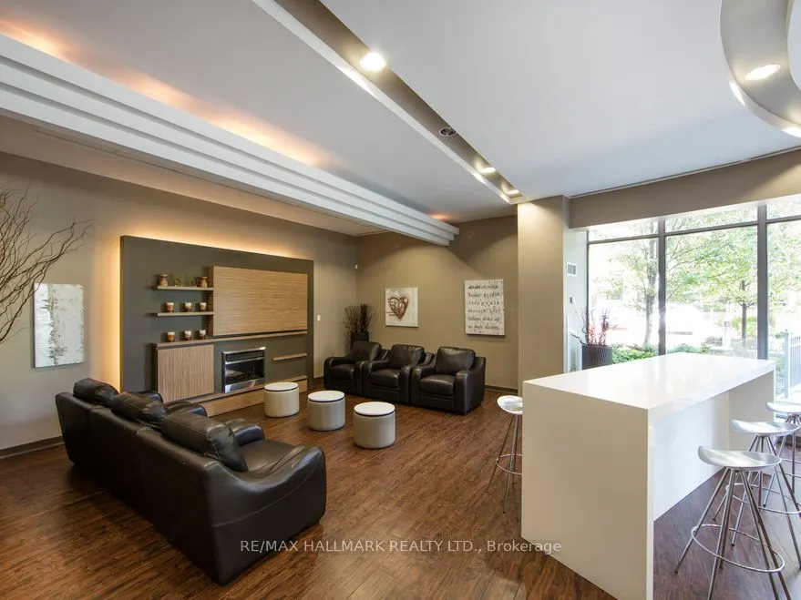 5191 Dundas Street W #1612