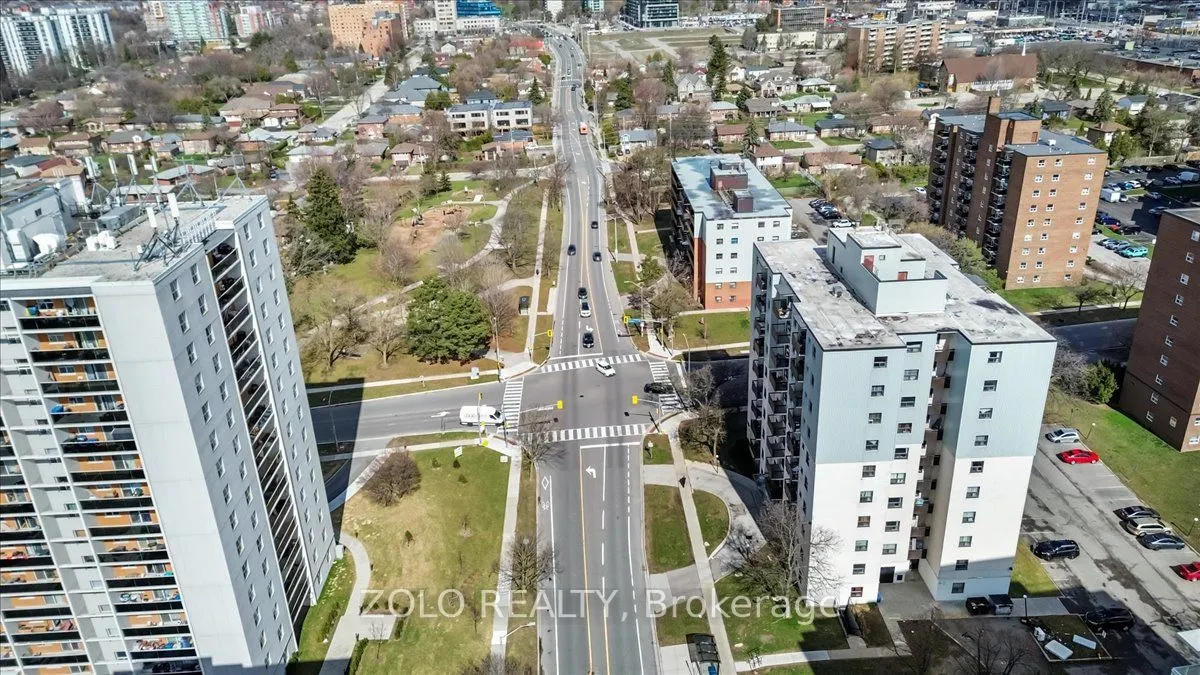 2345 Confederation Parkway #203