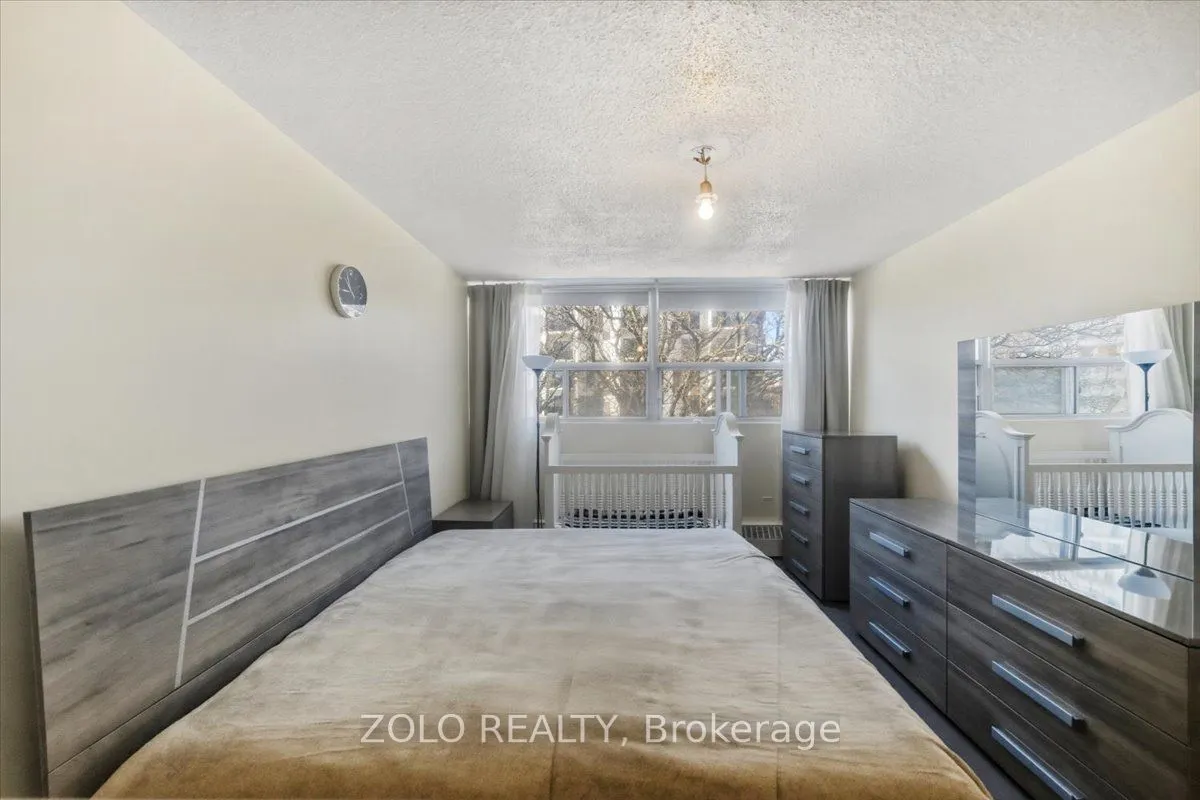 2345 Confederation Parkway #203