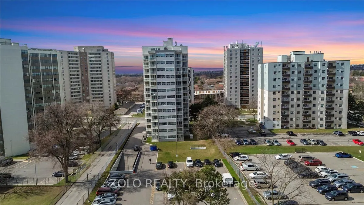2345 Confederation Parkway #203