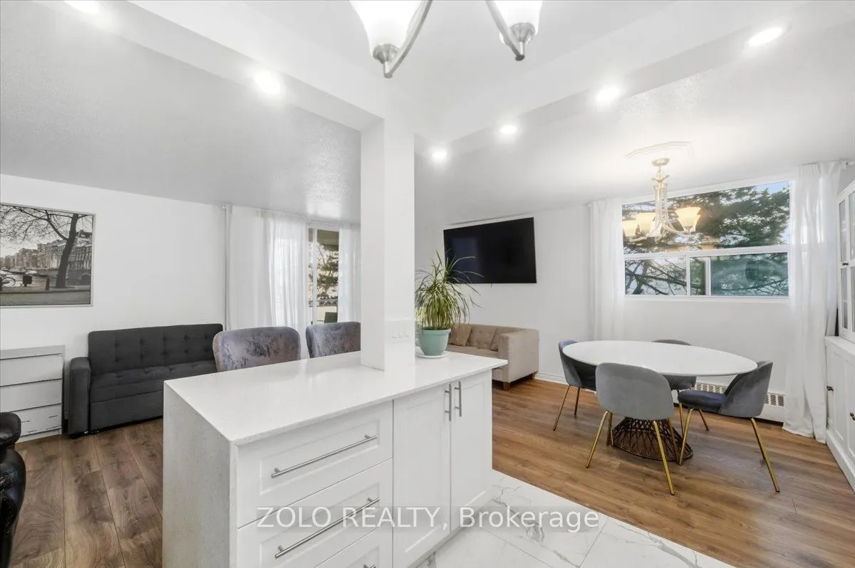 2345 Confederation Parkway #203