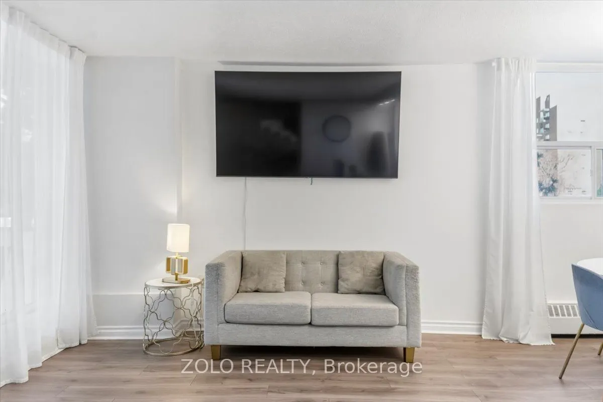 2345 Confederation Parkway #203