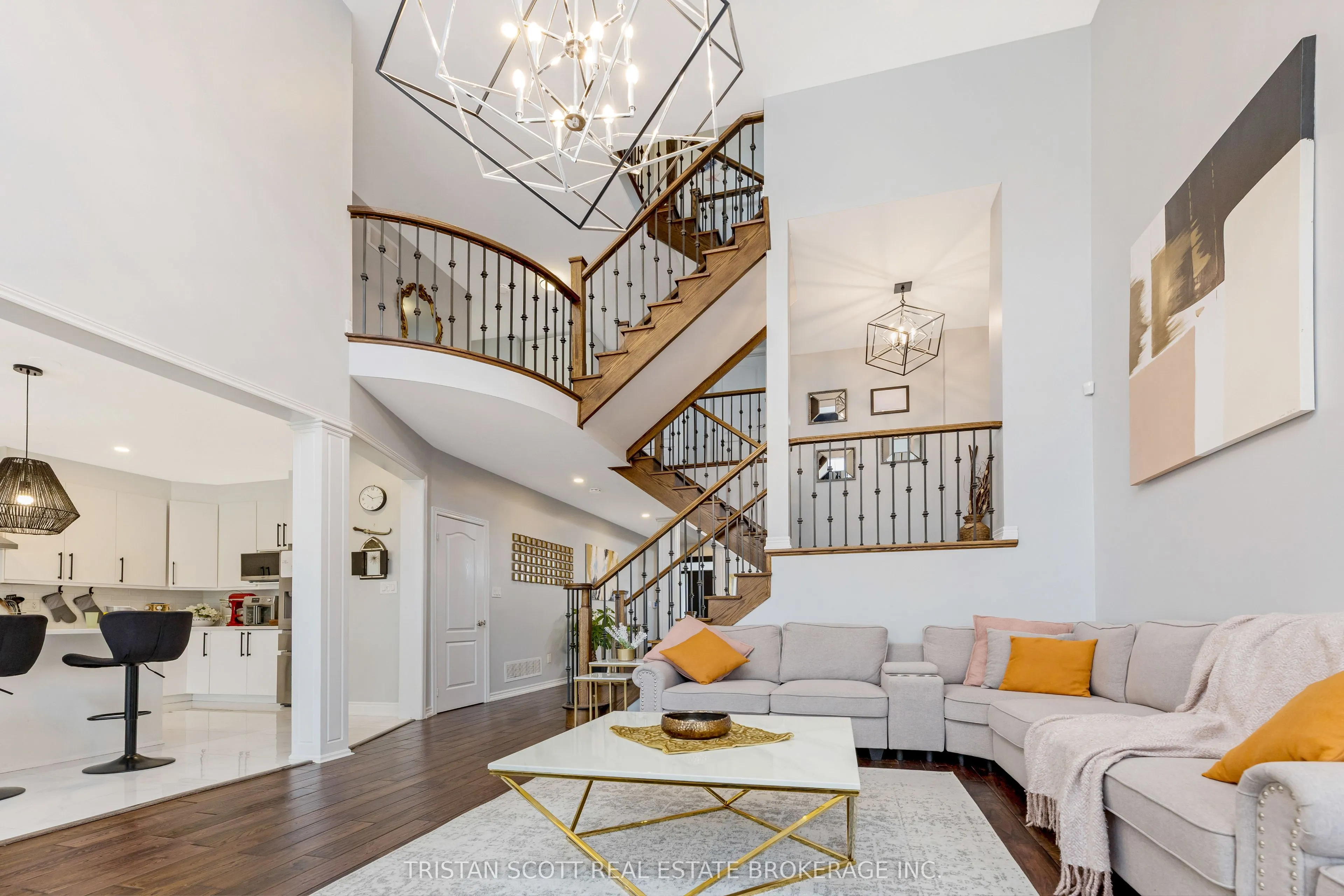 606 Nairn Circle