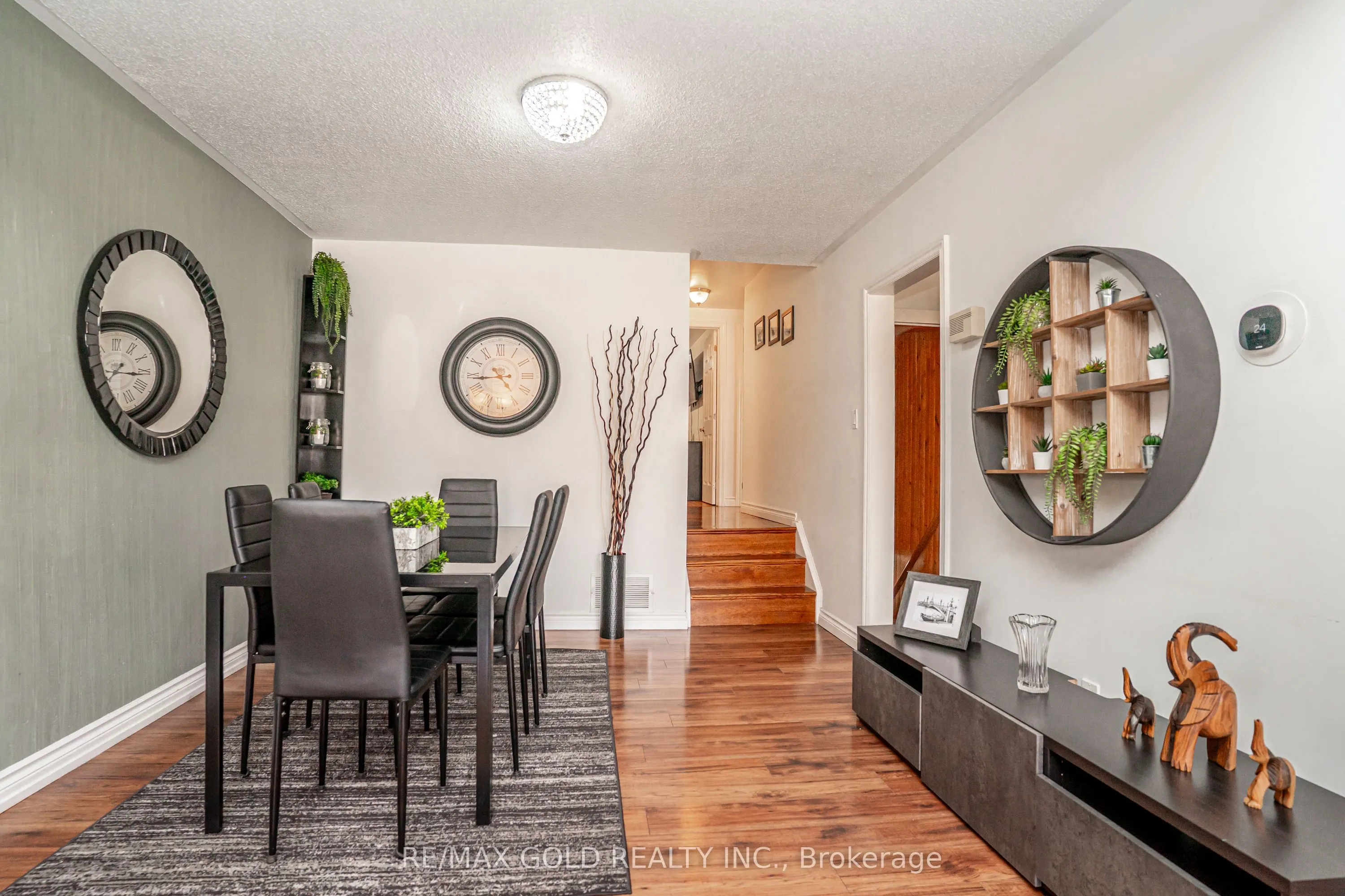 53 Davenport Crescent