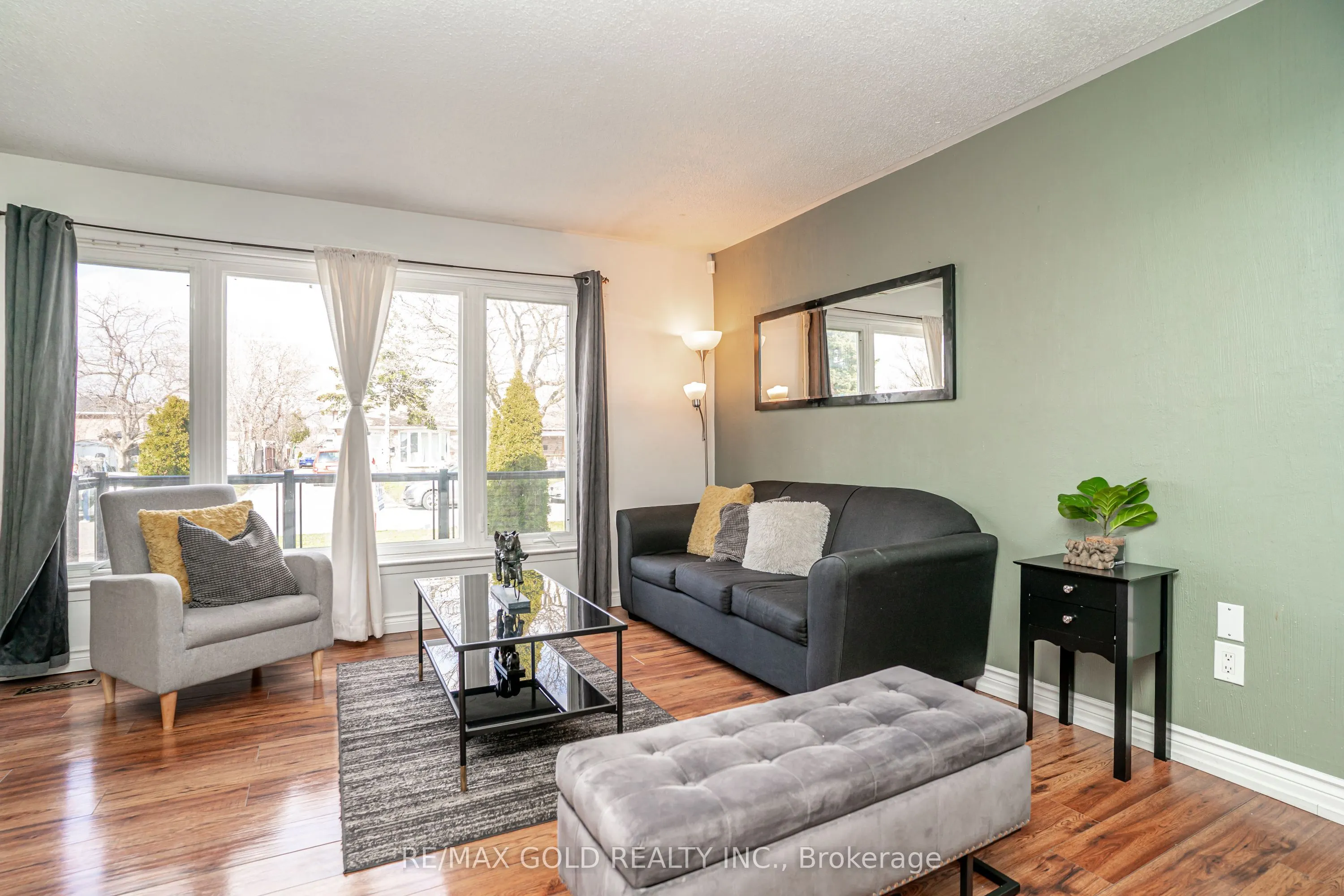 53 Davenport Crescent