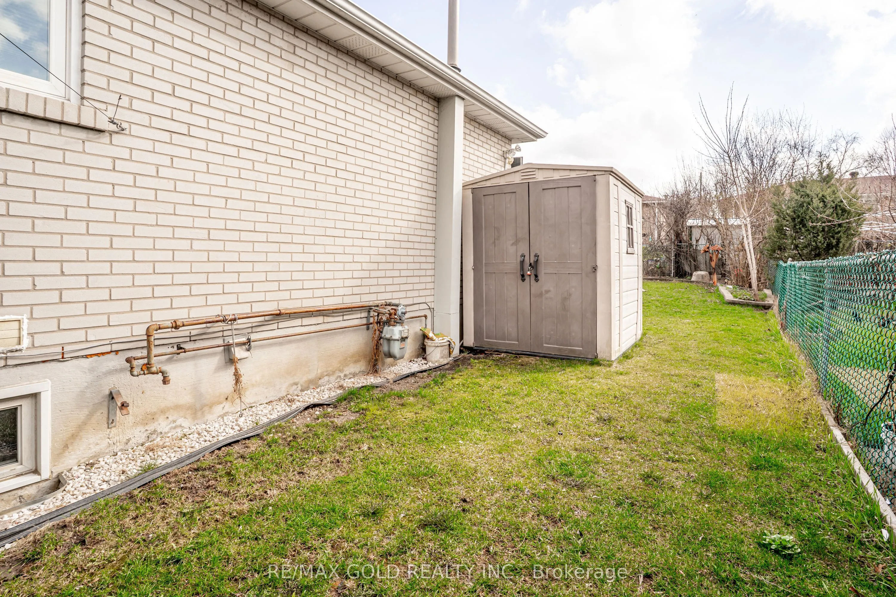 53 Davenport Crescent
