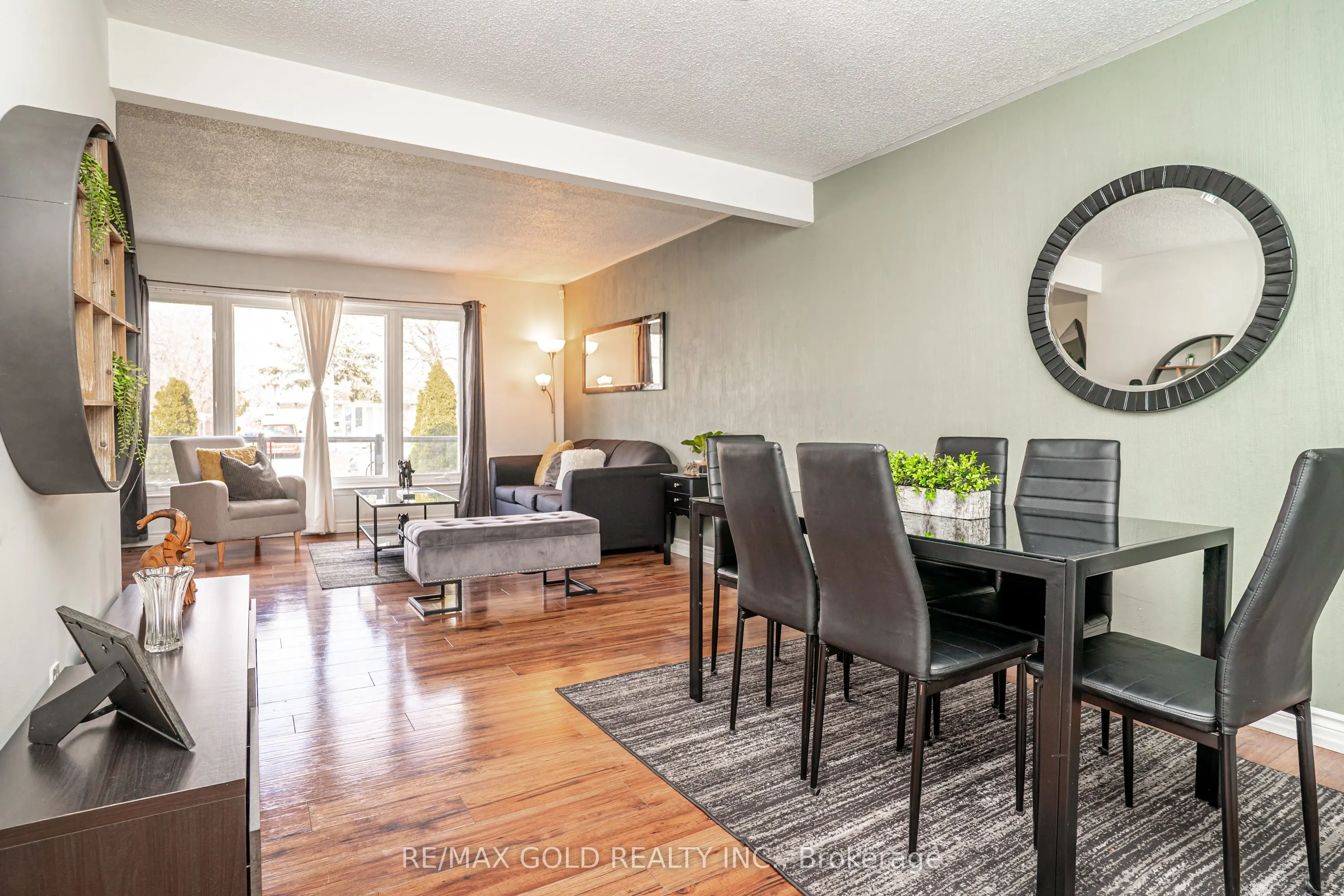 53 Davenport Crescent